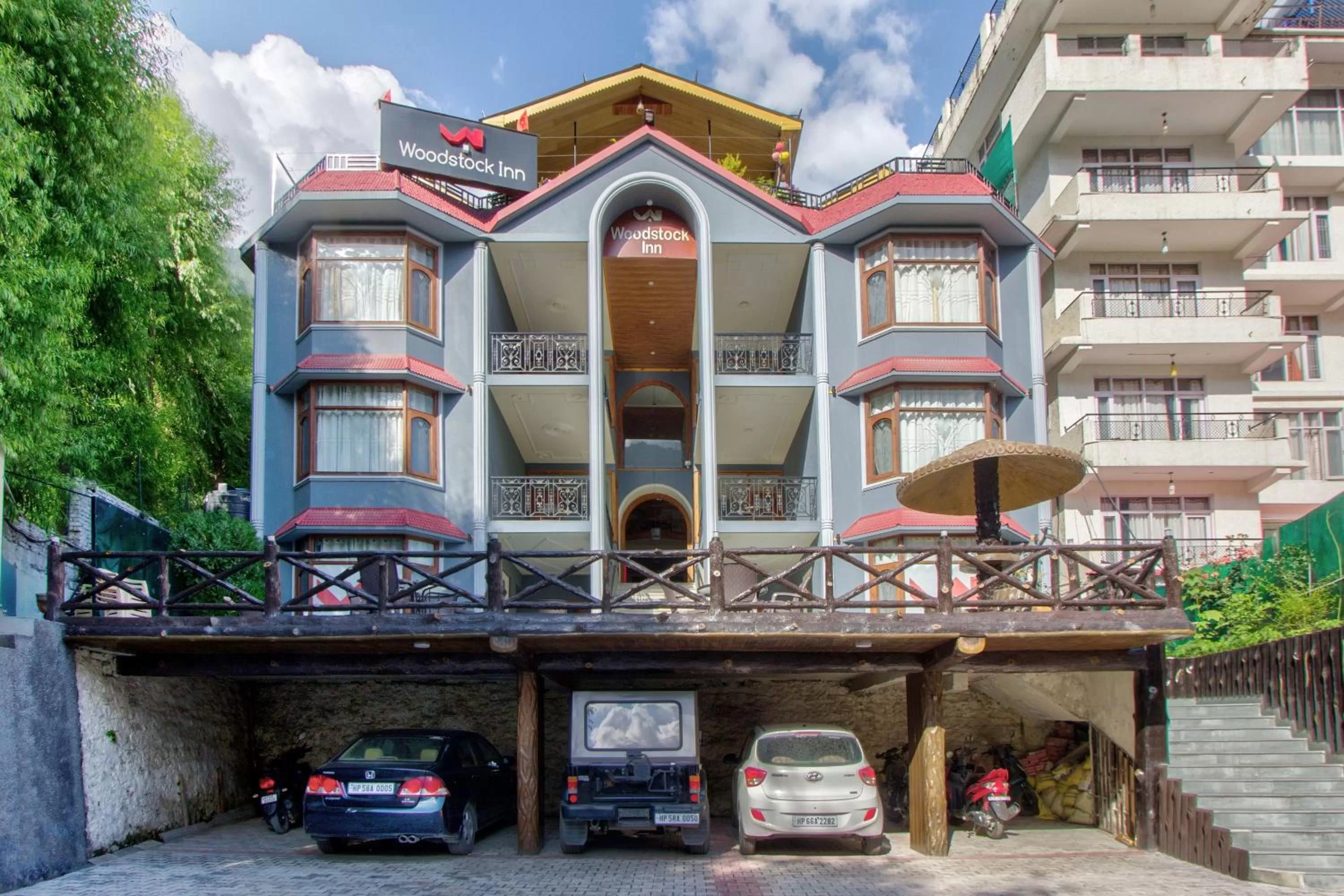 Property building in Woodstock Inn Manali 800 Mtrs from Mall Road