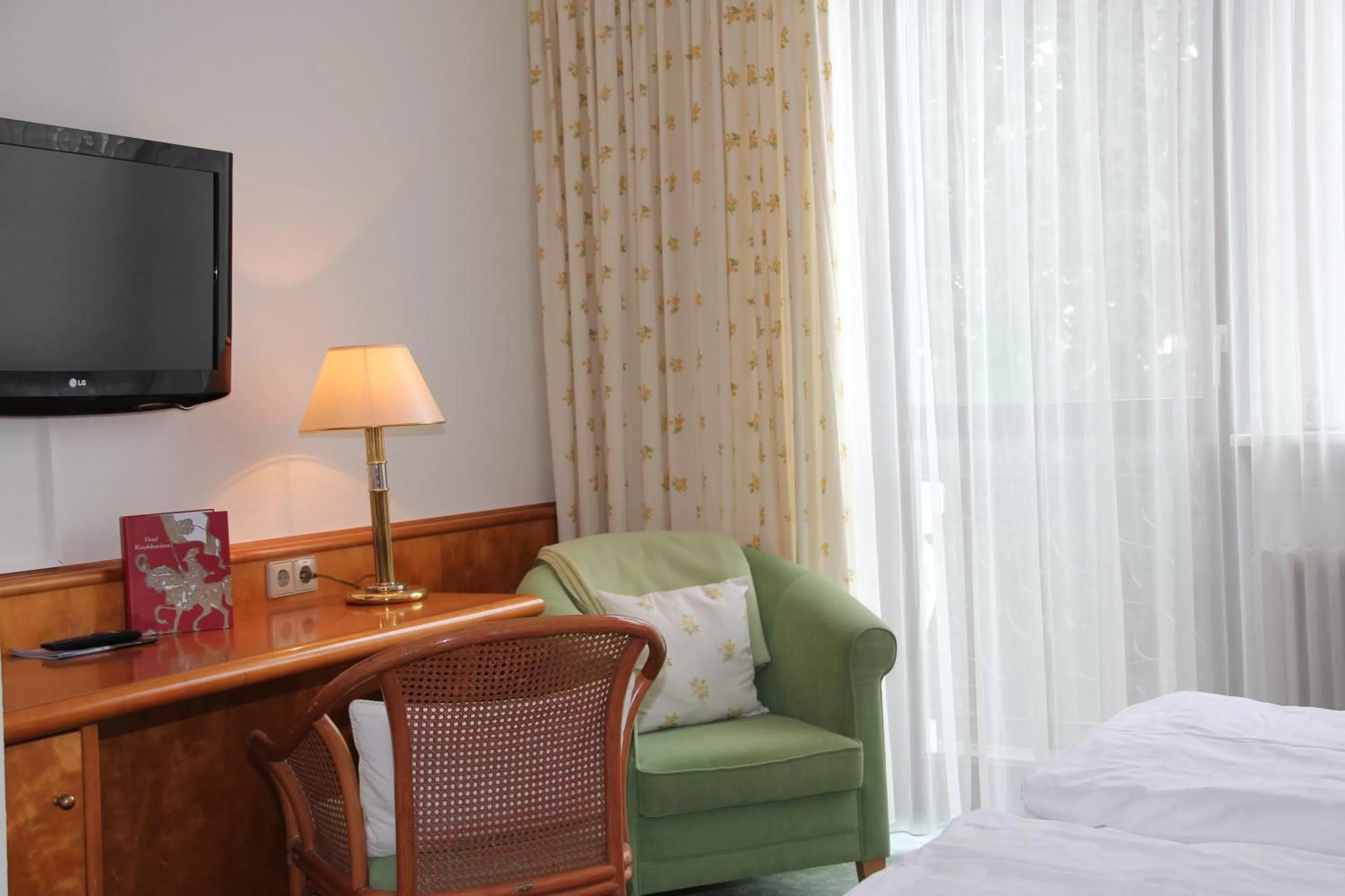 Staff, Bed in Hotel Kurpfalzstuben