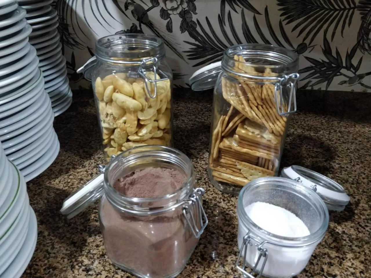 Food and drinks in Divi-Divi Praia Hotel