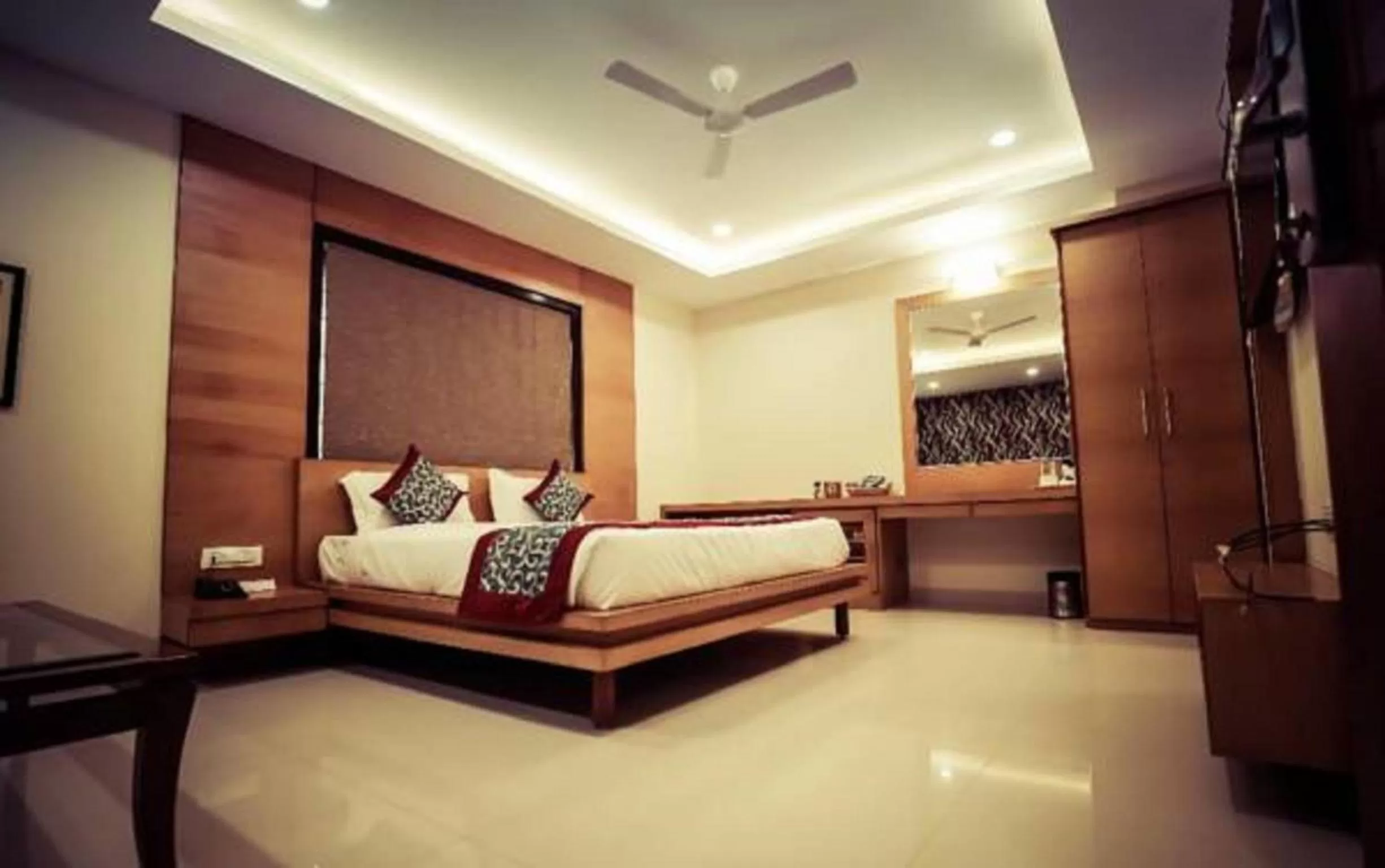 Bedroom, Bed in Hotel Grand Rajputana