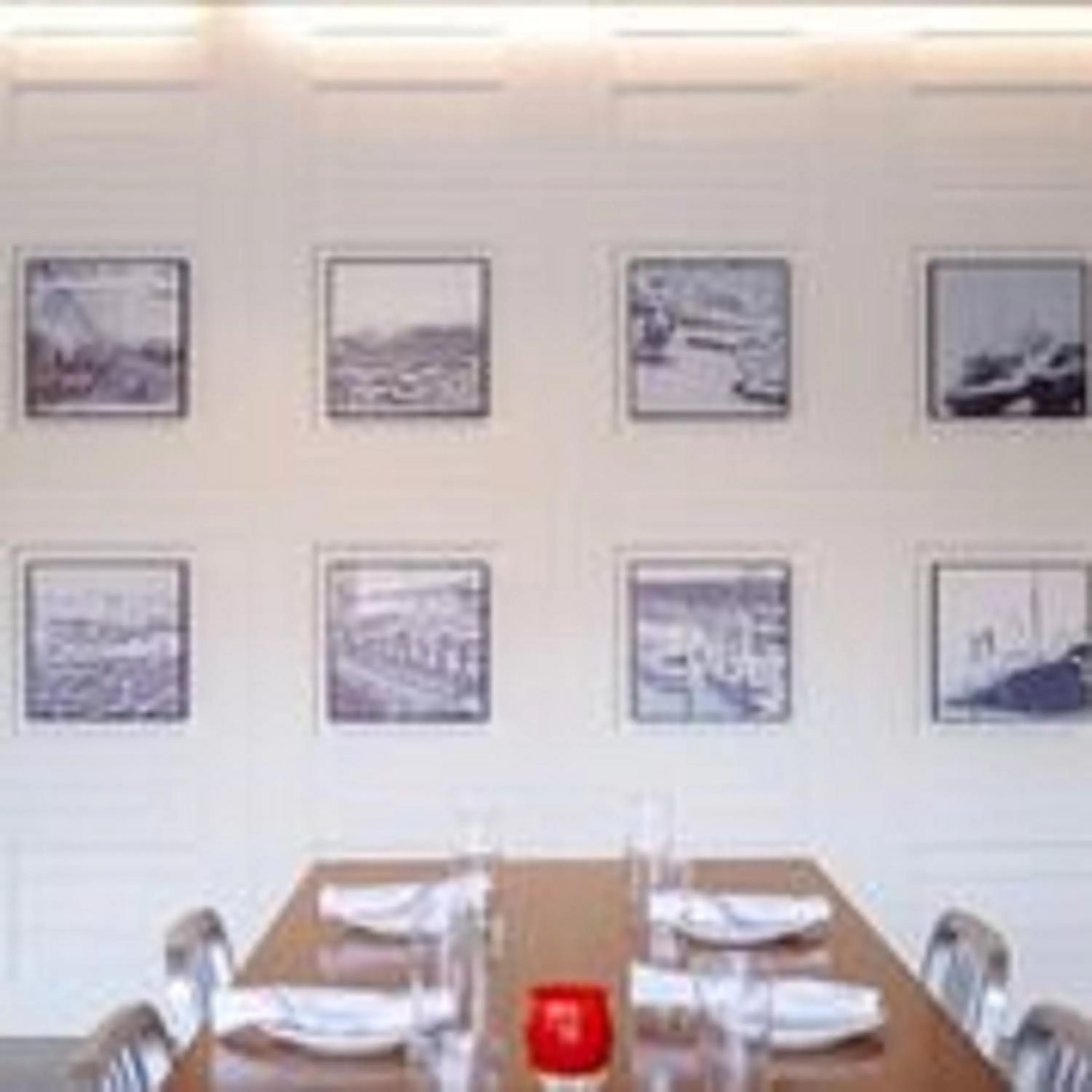 Restaurant/places to eat in Hotel Indigo Seattle Everett Waterfront Place by IHG