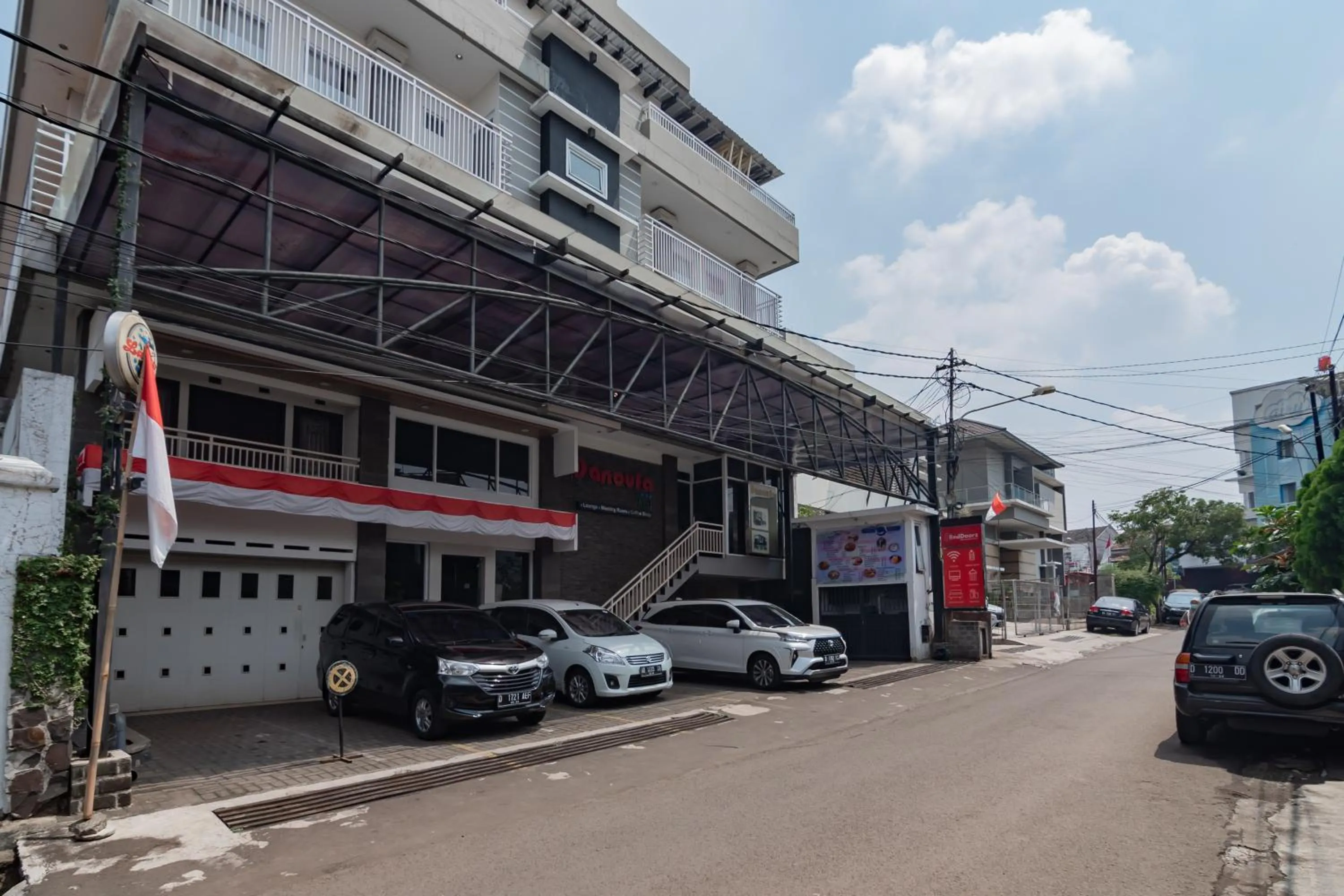 Property building in RedDoorz near Gedung Sate 2