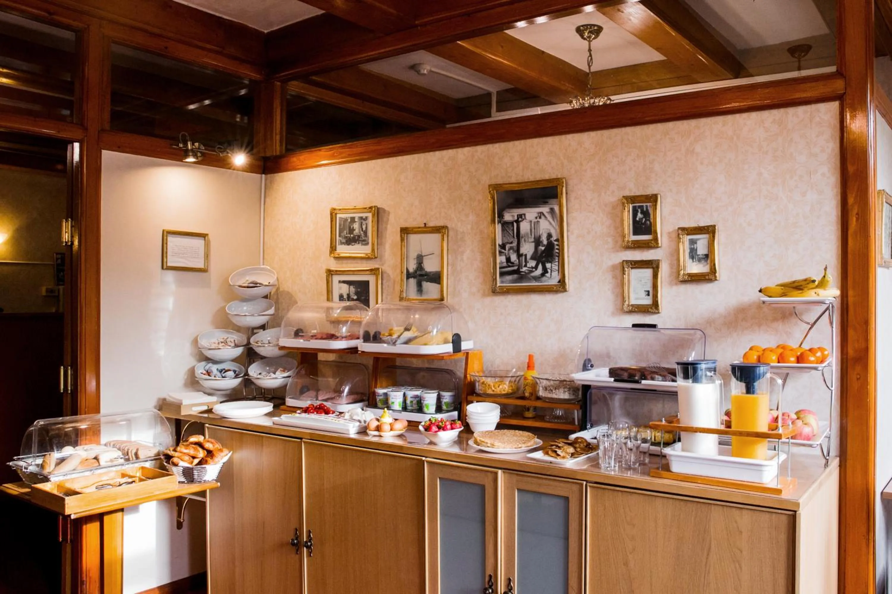 Breakfast in Hotel Atlanta