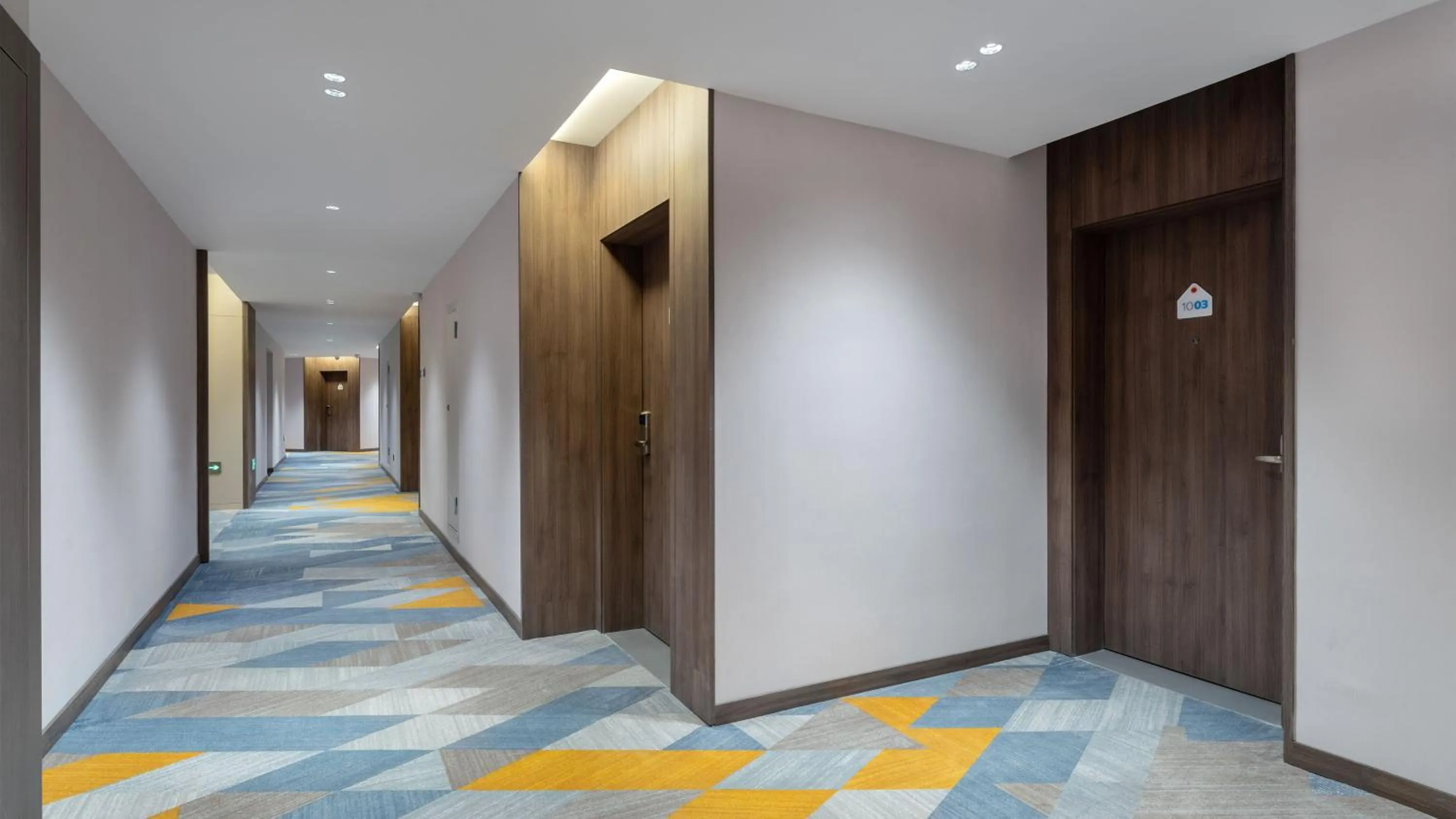 Lobby or reception in Holiday Inn Express Kunming Panlong by IHG