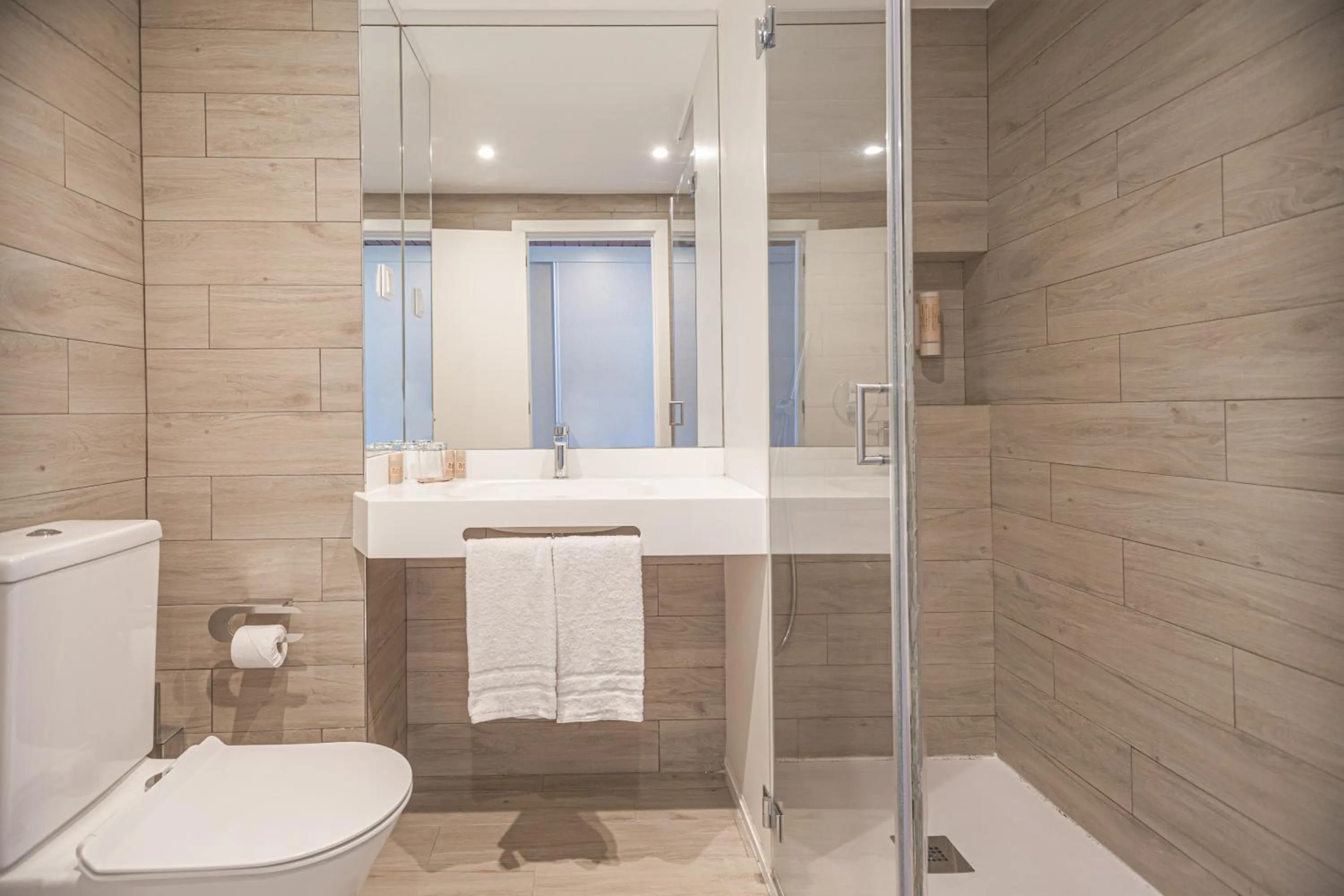 Toilet in Estalagem Muchaxo Hotel