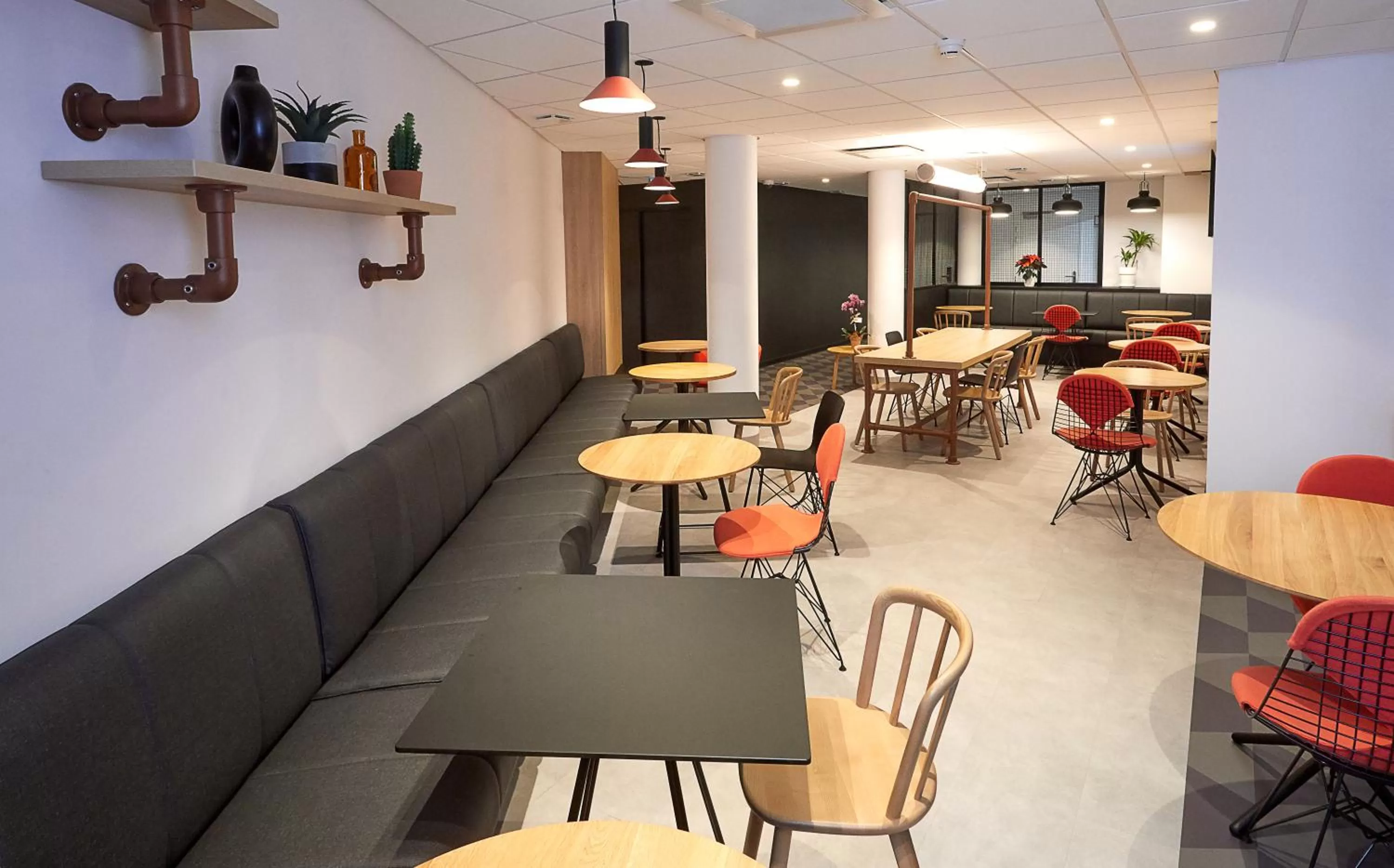 Buffet breakfast in ibis Auxerre Centre