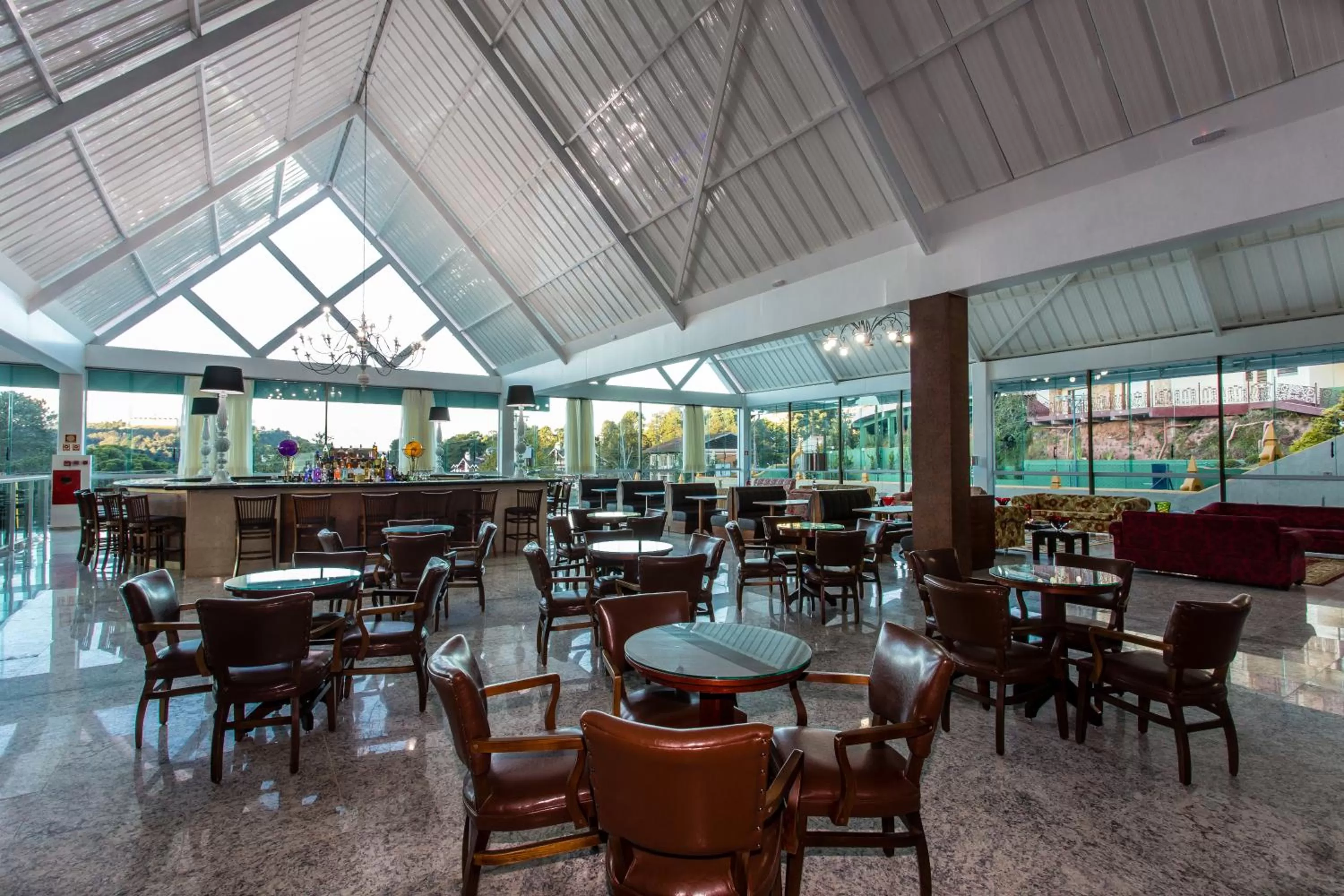 Lounge or bar in Hotel Dan Inn Campos do Jordão