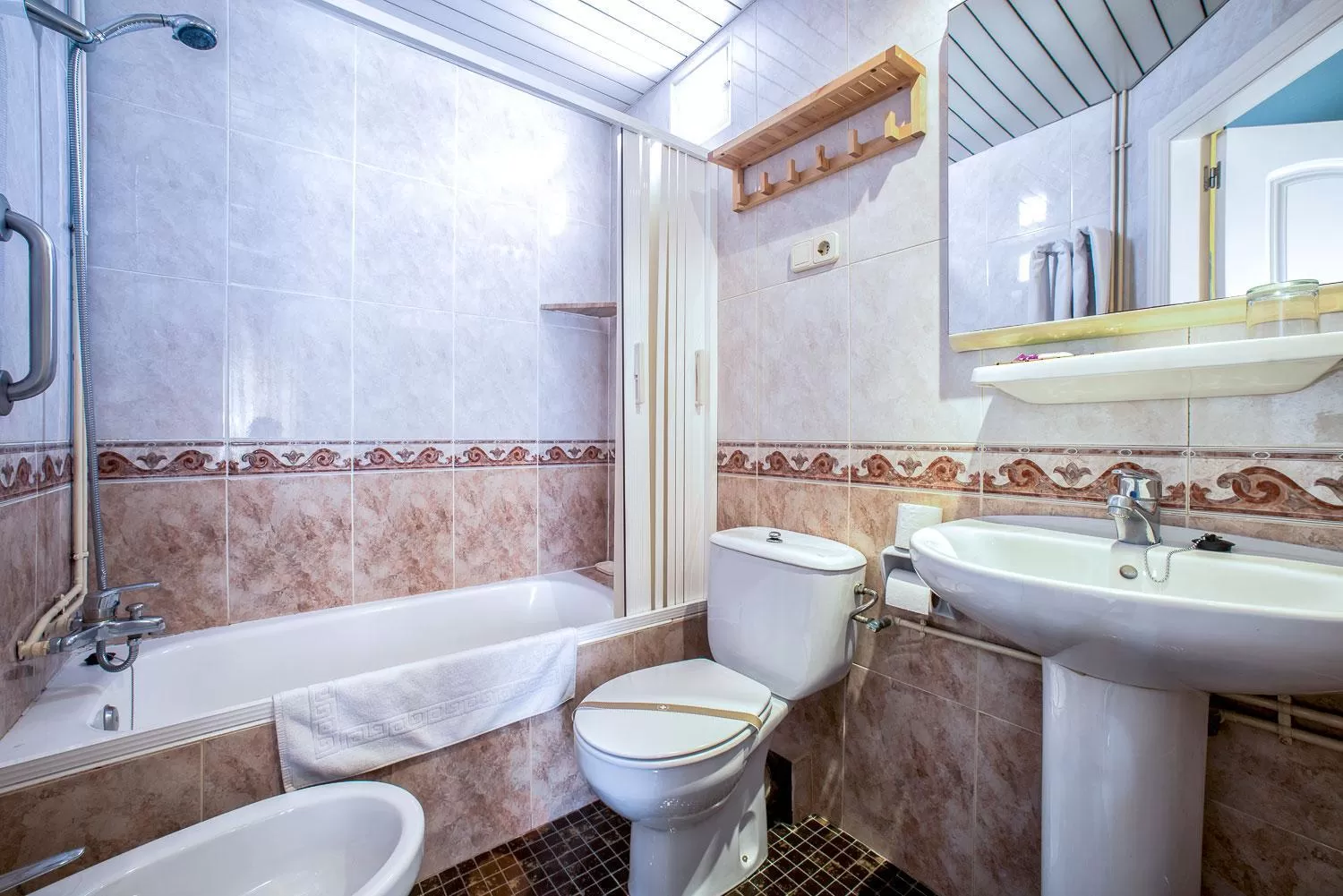 Toilet in Hotel Universal Murcia