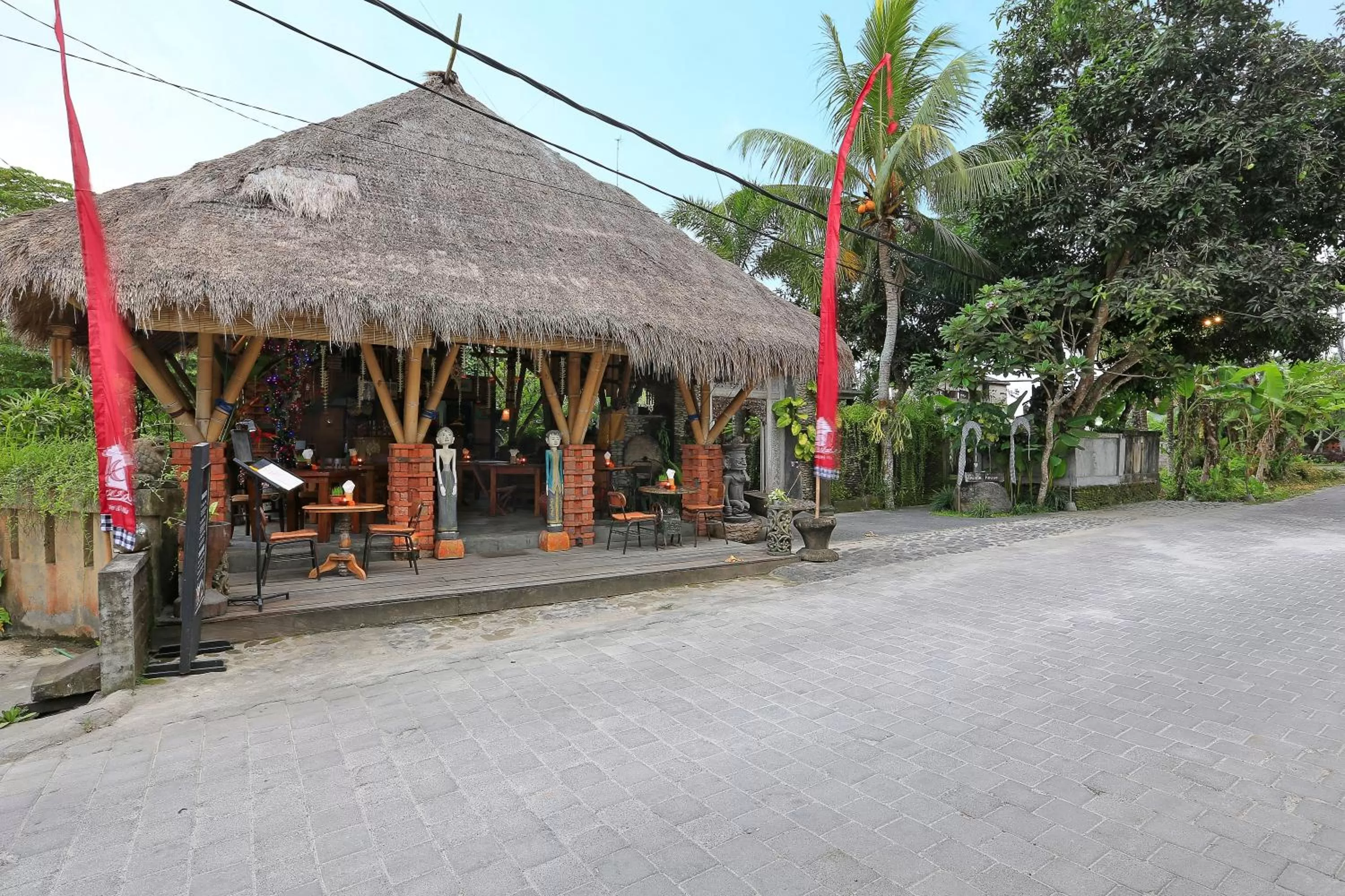 Facade/entrance in Gusde Tranquil Villas by EPS