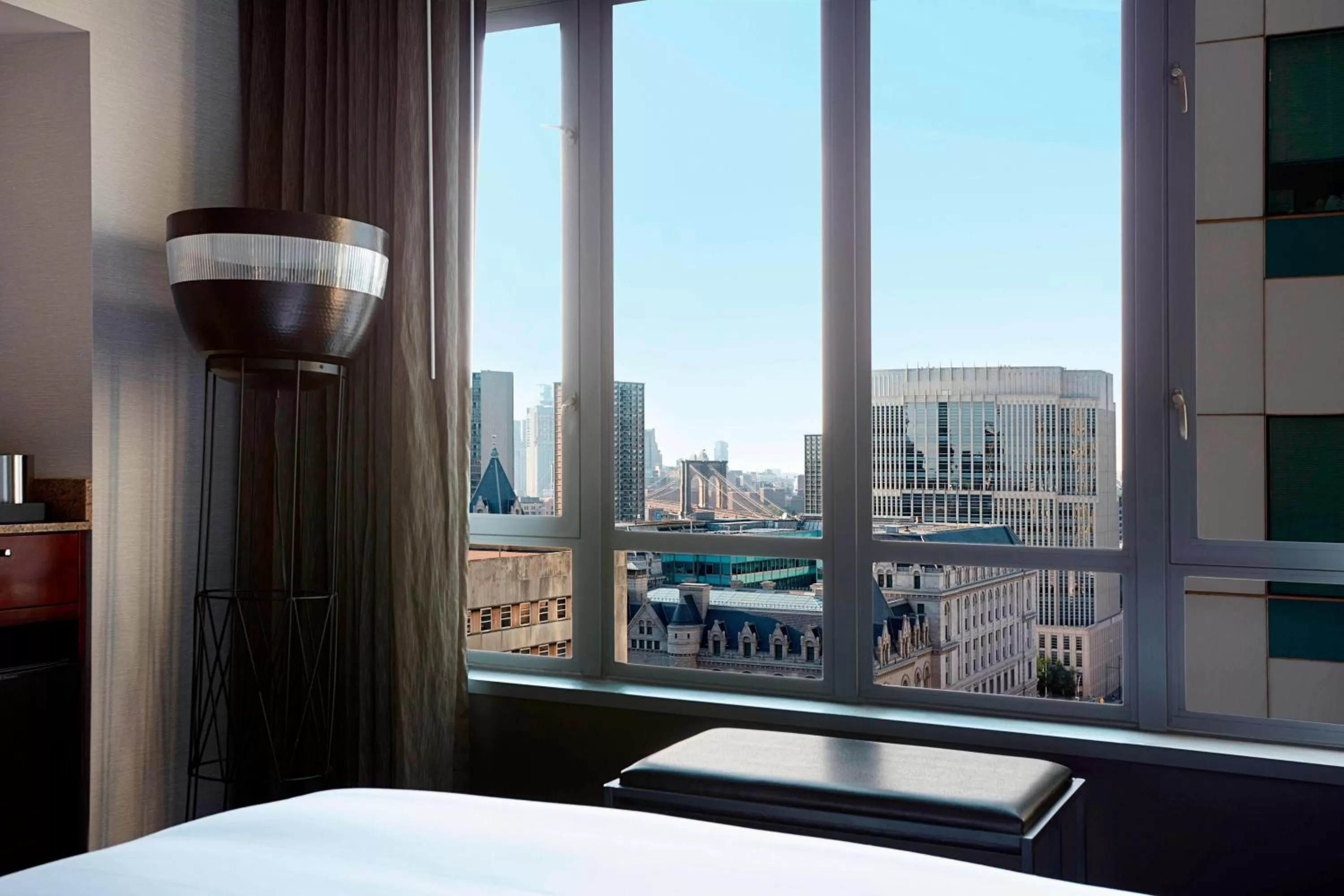 Photo of the whole room, Bed in New York Marriott at the Brooklyn Bridge
