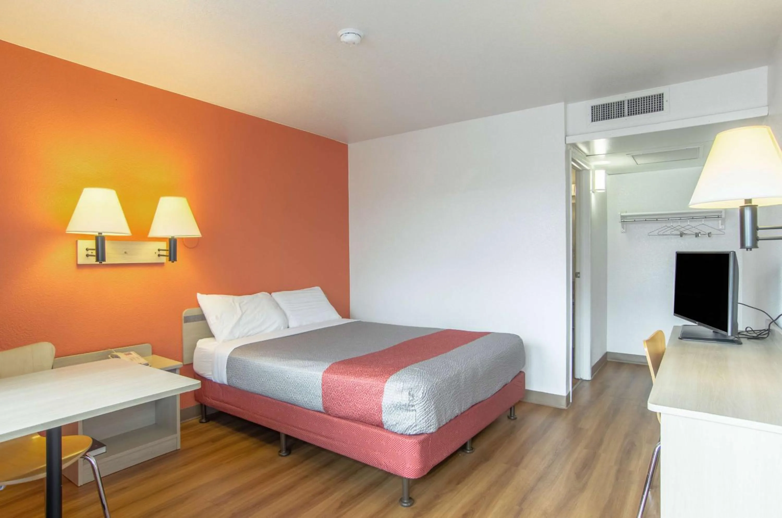 Queen Room in Motel 6-Rock Springs, WY