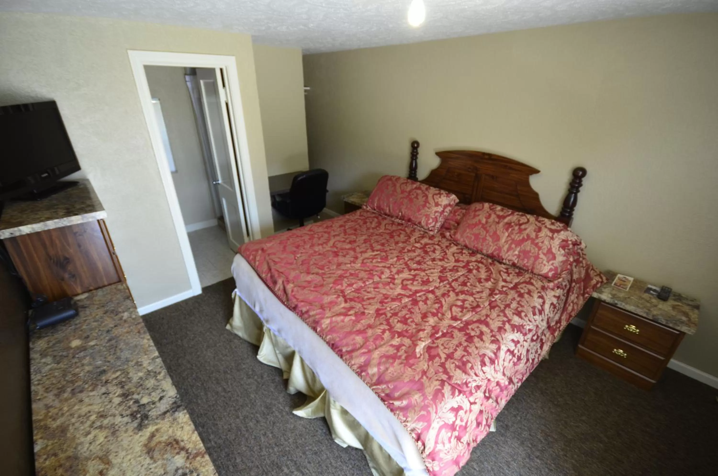 Bed in Best Inn Motel Salina