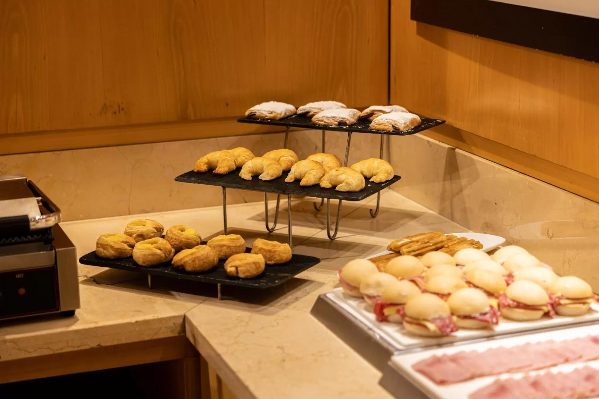 Breakfast in Holiday Inn Express Puerto Madero by IHG