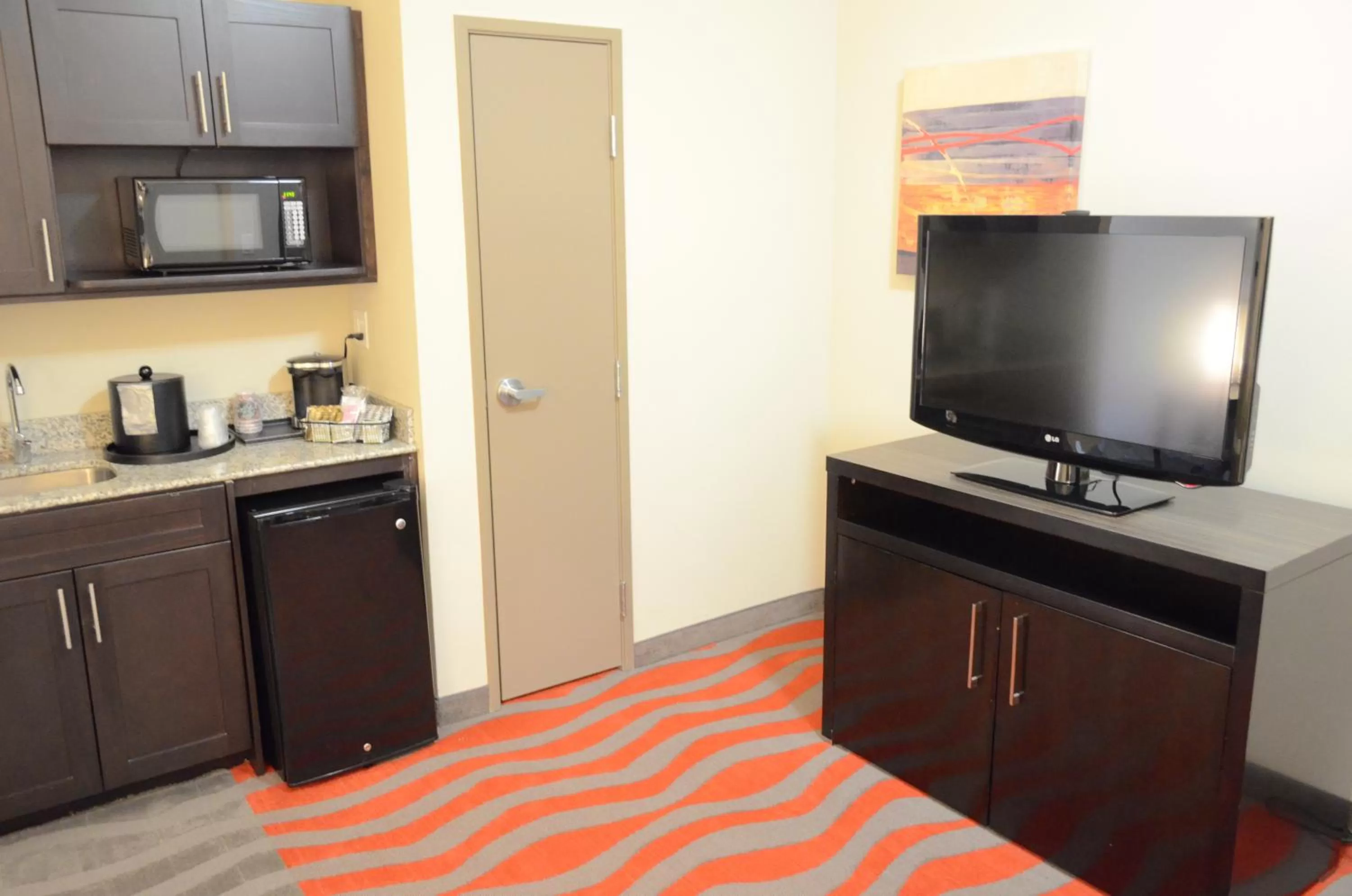 TV and multimedia in Holiday Inn Houston West - Westway Park by IHG