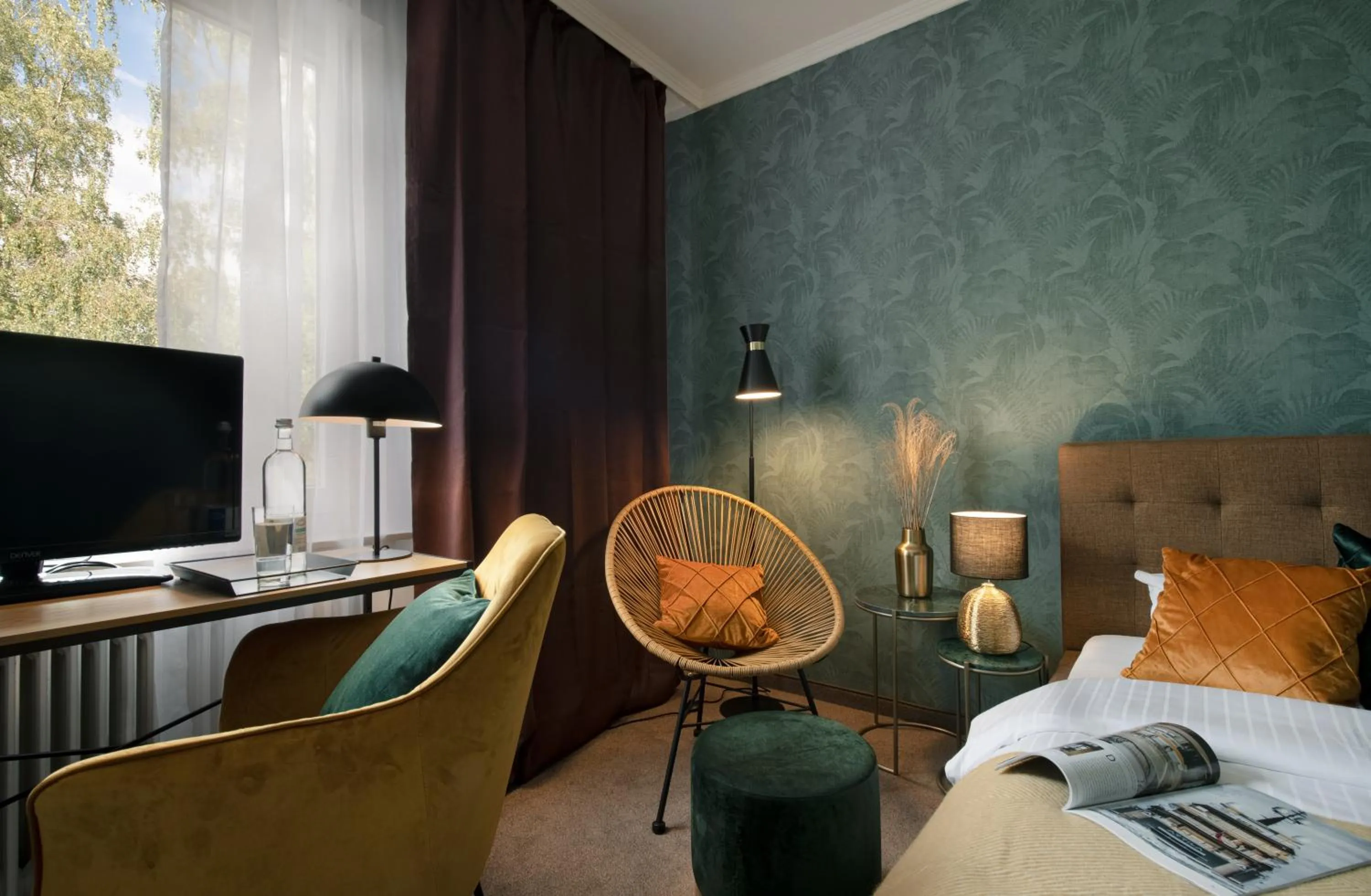 TV and multimedia, Bed in Hotel Stadt Hamburg