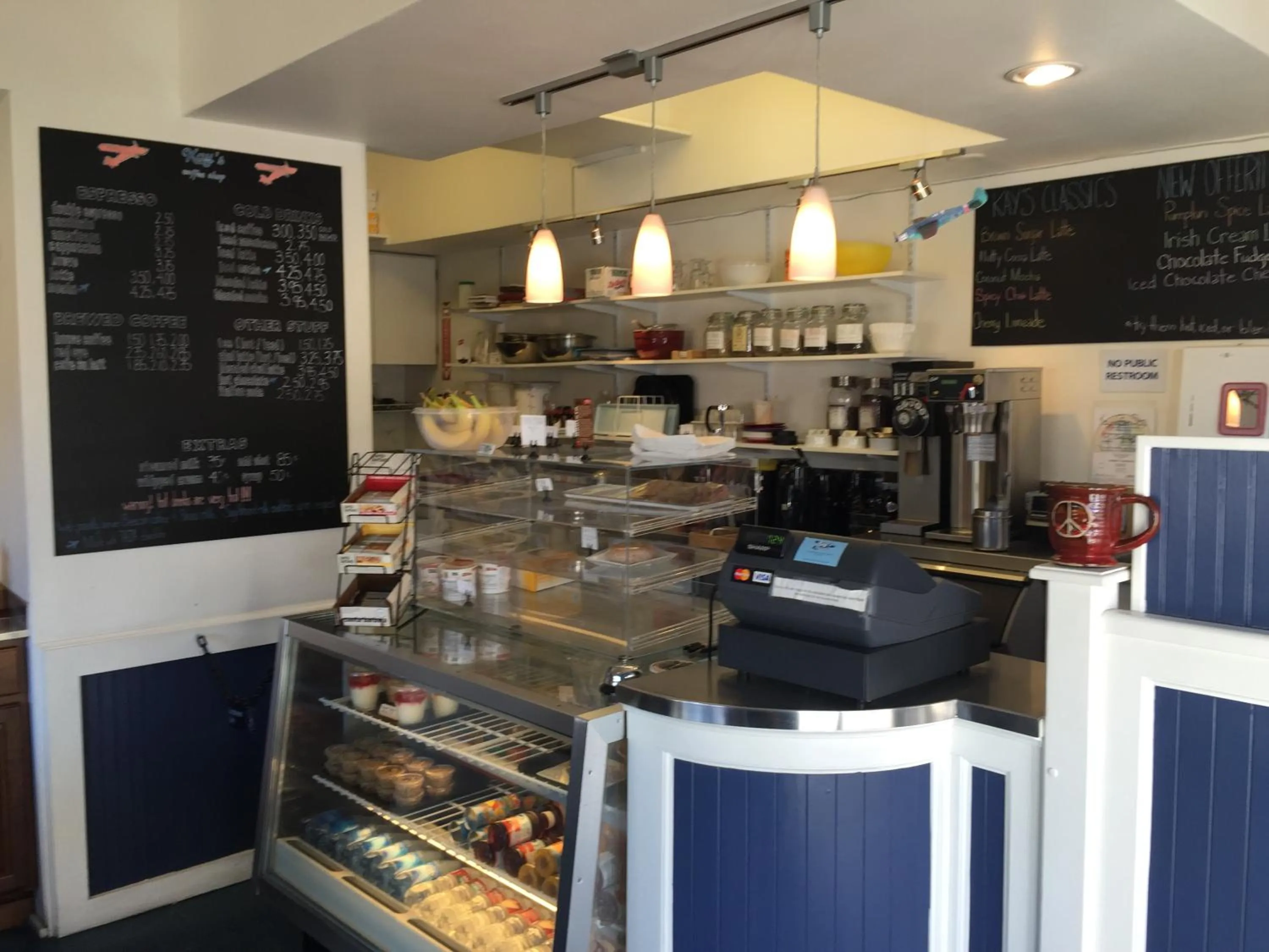 Area and facilities in The Shores Inn