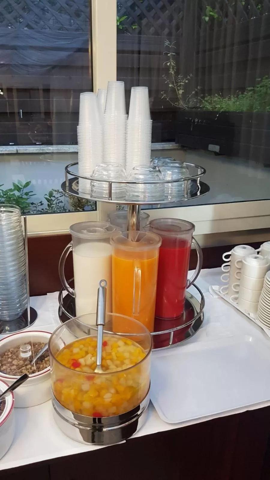 Food and drinks in Hotel Best Roma