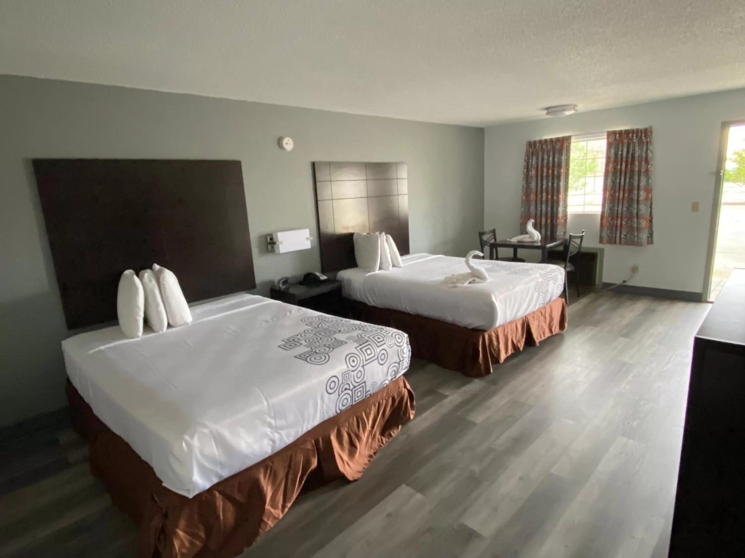 Superior Double Room in Southern Oaks Inn