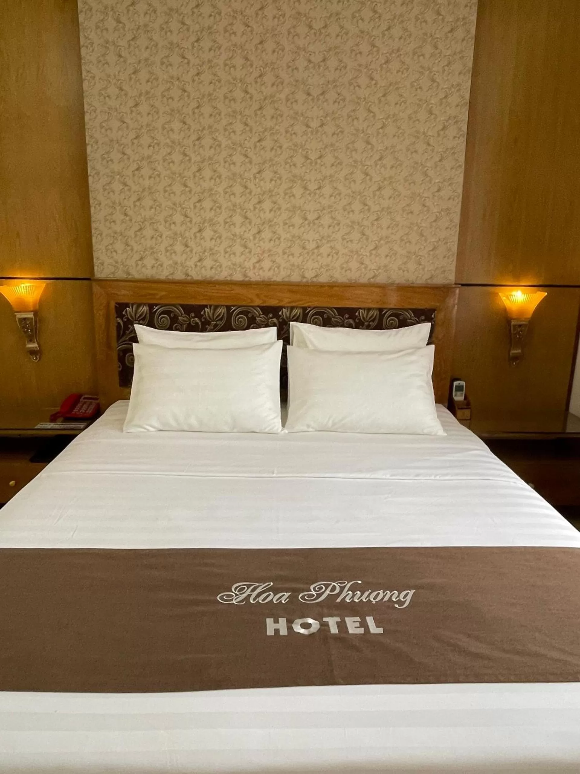 Bed in Hoa Phuong Hotel