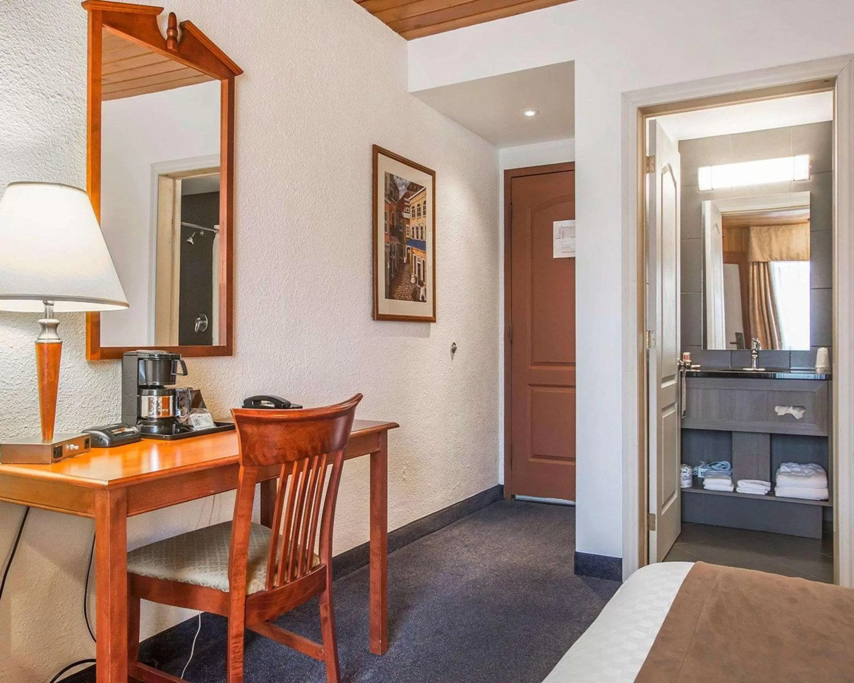 Photo of the whole room in Hotel Danube Bleu