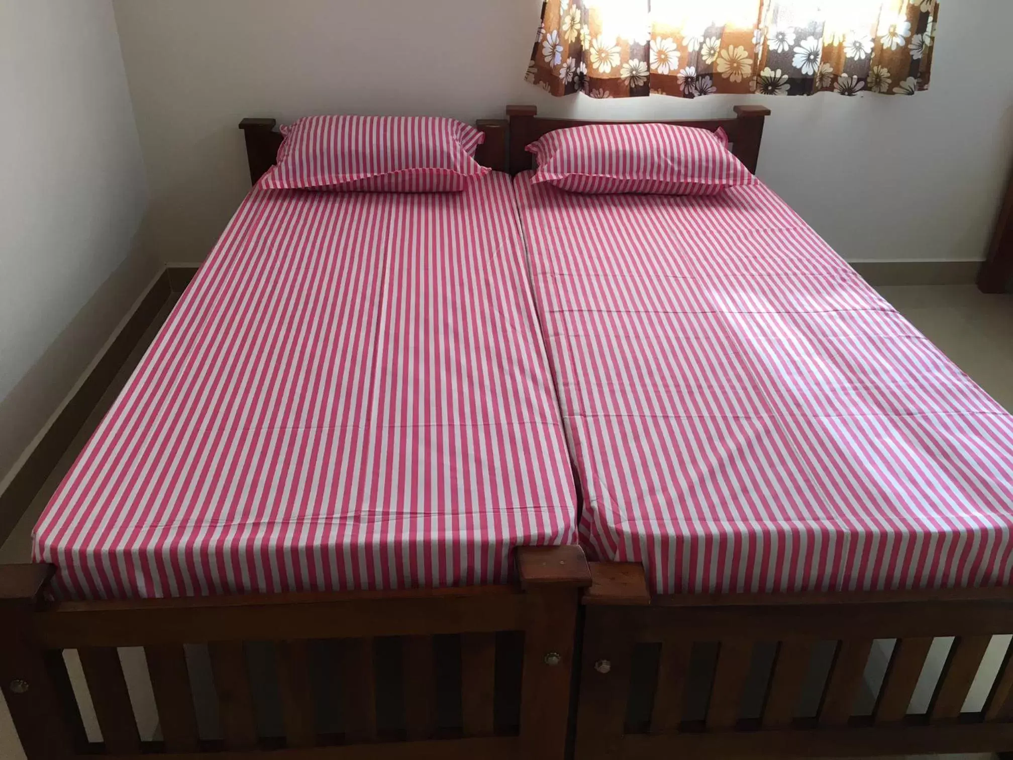 Deluxe Double Room - single occupancy in Shantham Service Apartments, Kinathukadavu, Coimbatore Deluxe Double Room - single occupancy in Shantham Service Apartments, Kinathukadavu, Coimbatore