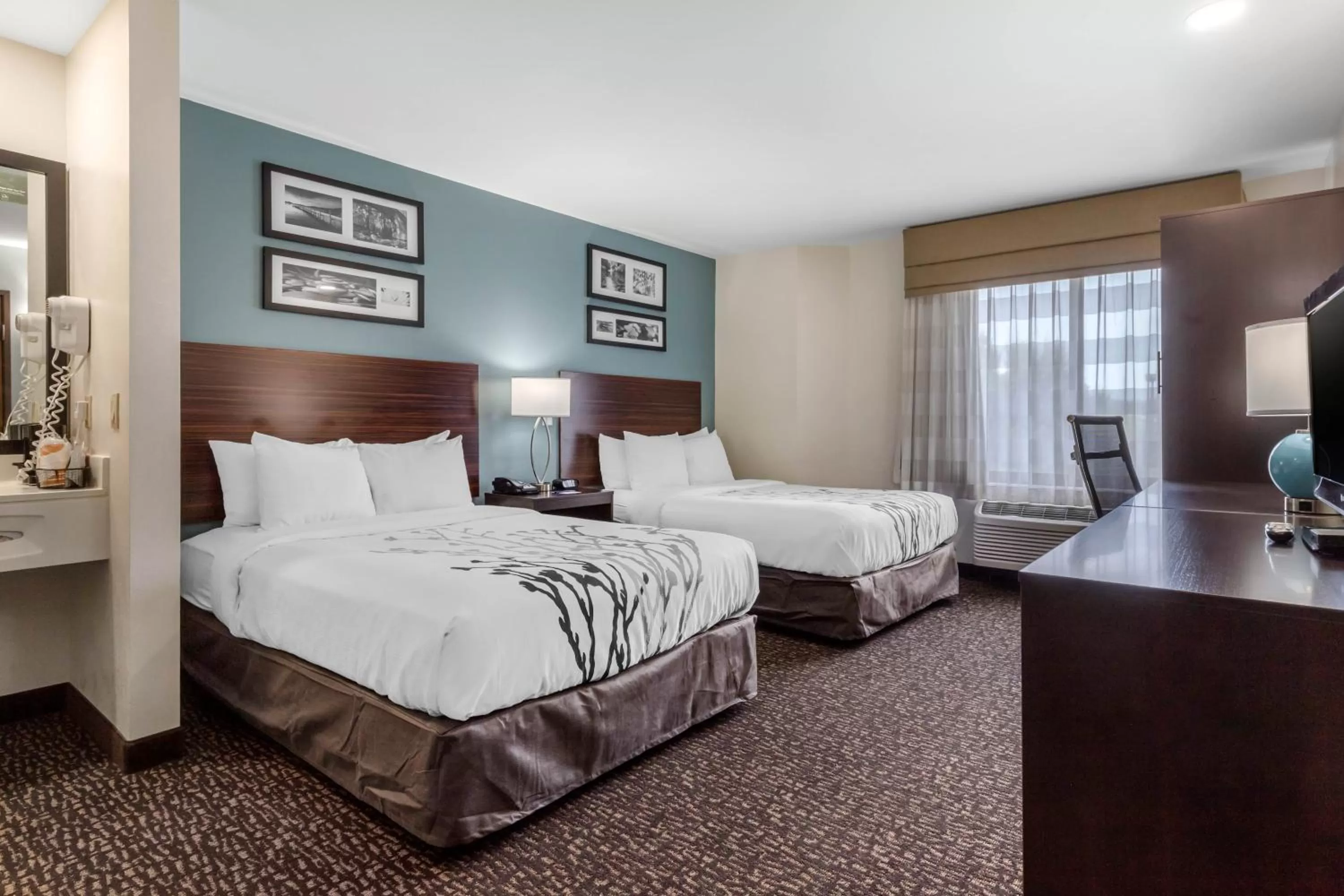 Bedroom, Bed in Sleep Inn & Suites