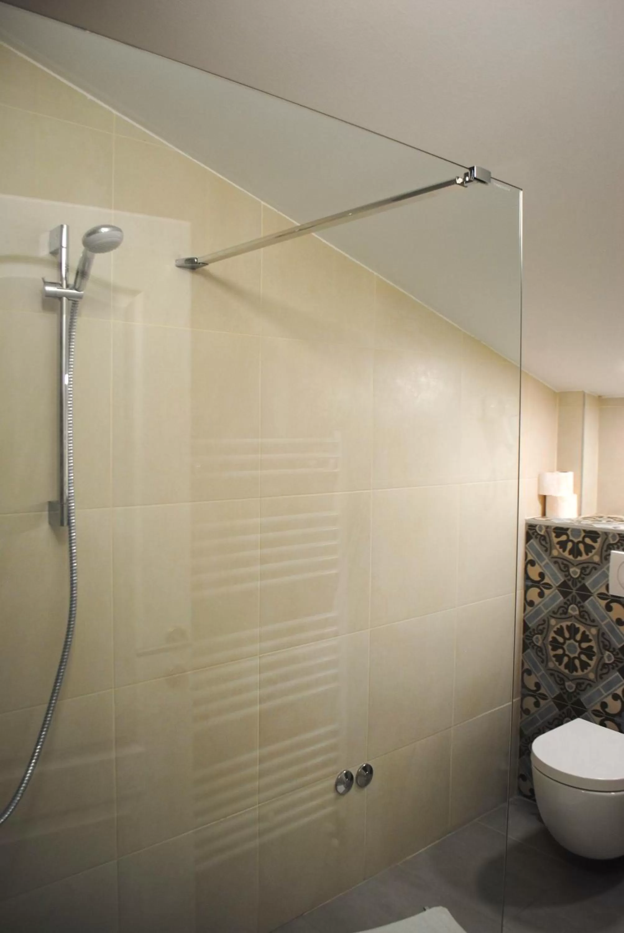 Shower in Hotel Fala Zagreb