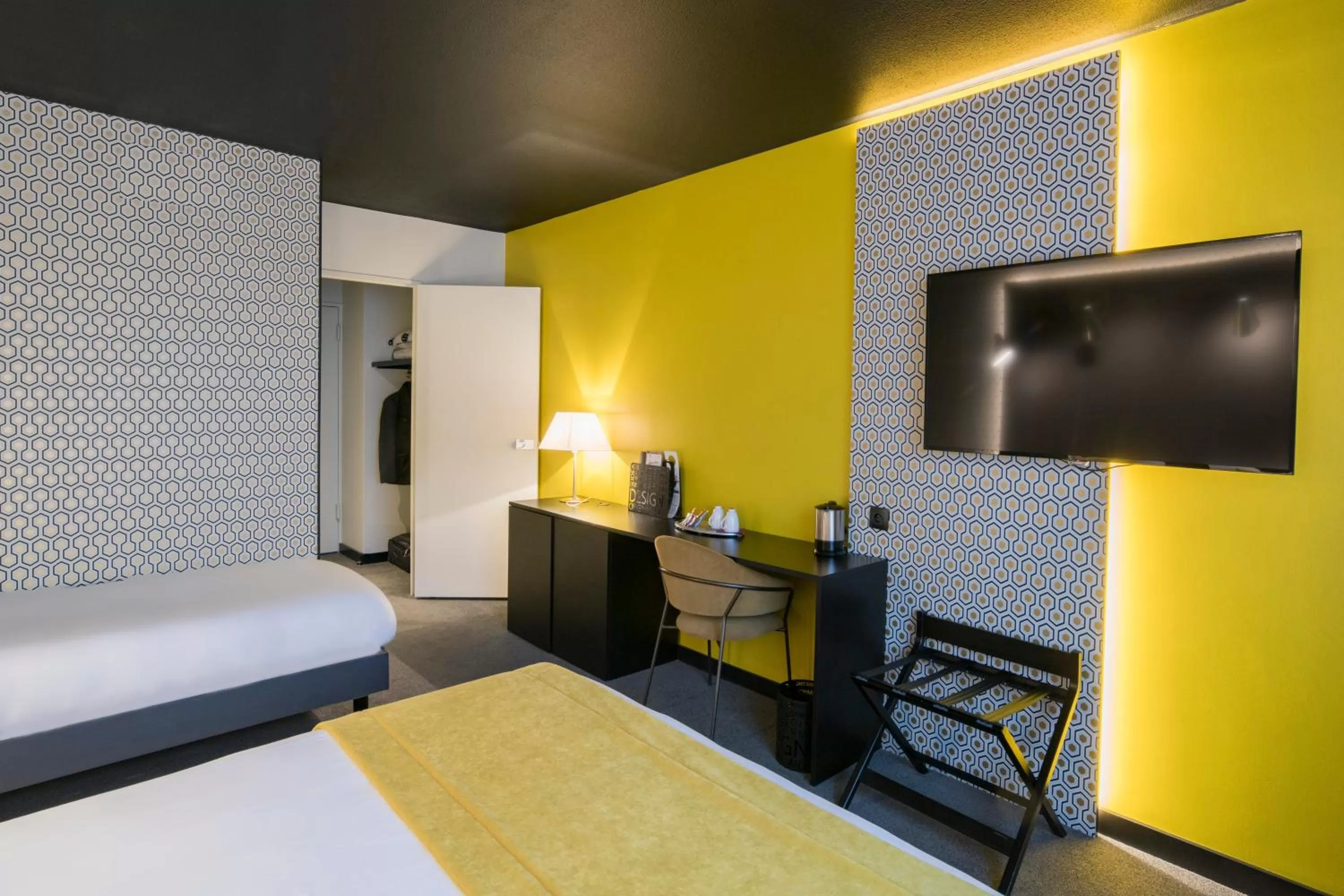 Family Superior Room with One Double Bed and One Single Bed  in Mercure Arras Centre Gare