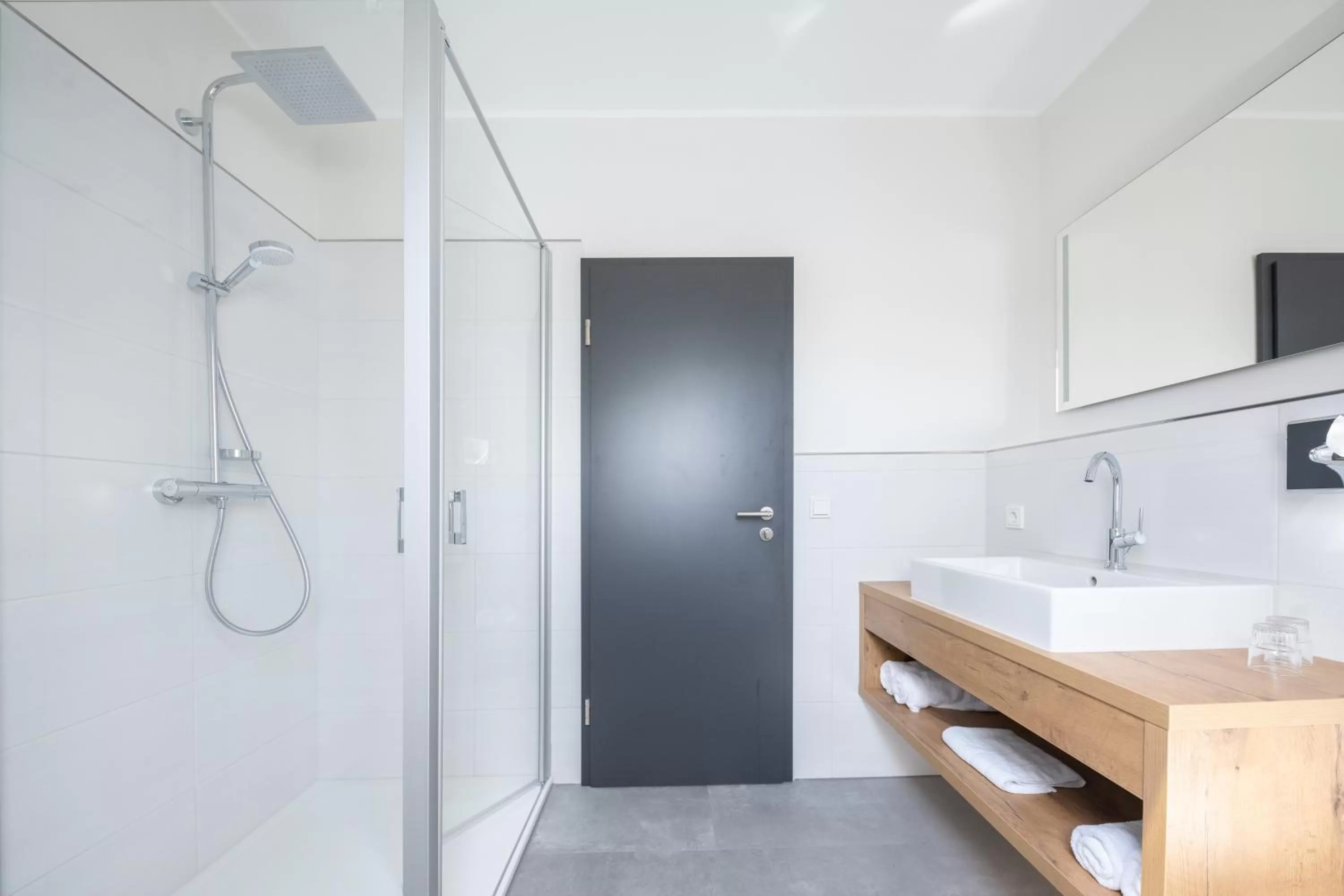 Bathroom in Hotel Rheinischer Hof