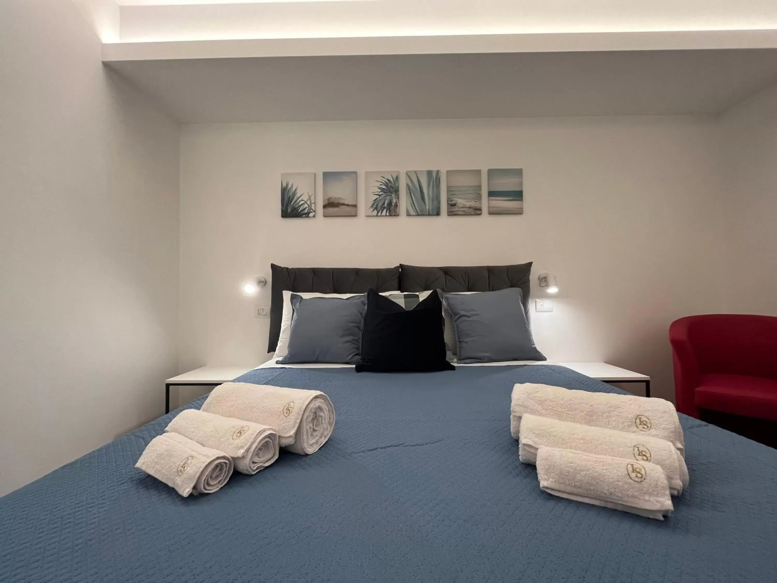 Large Double Room in La Casba Large Double Room in La Casba