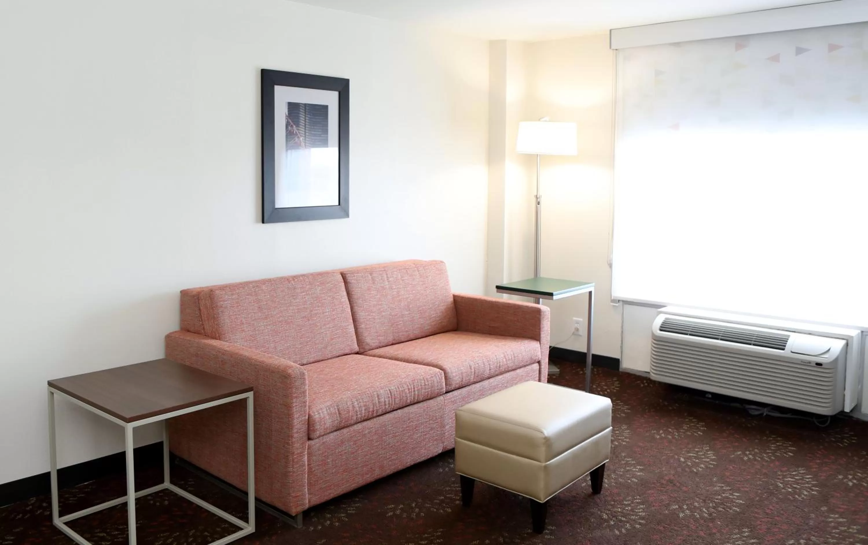 Photo of the whole room in Holiday Inn O'Hare Area by IHG
