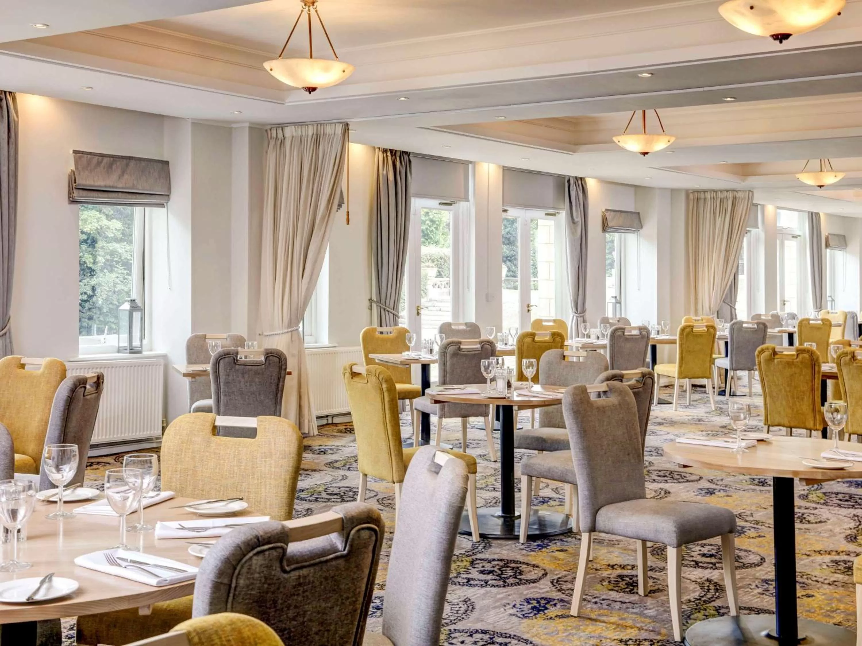 Restaurant/places to eat in Mercure Sheffield Kenwood Hall & Spa