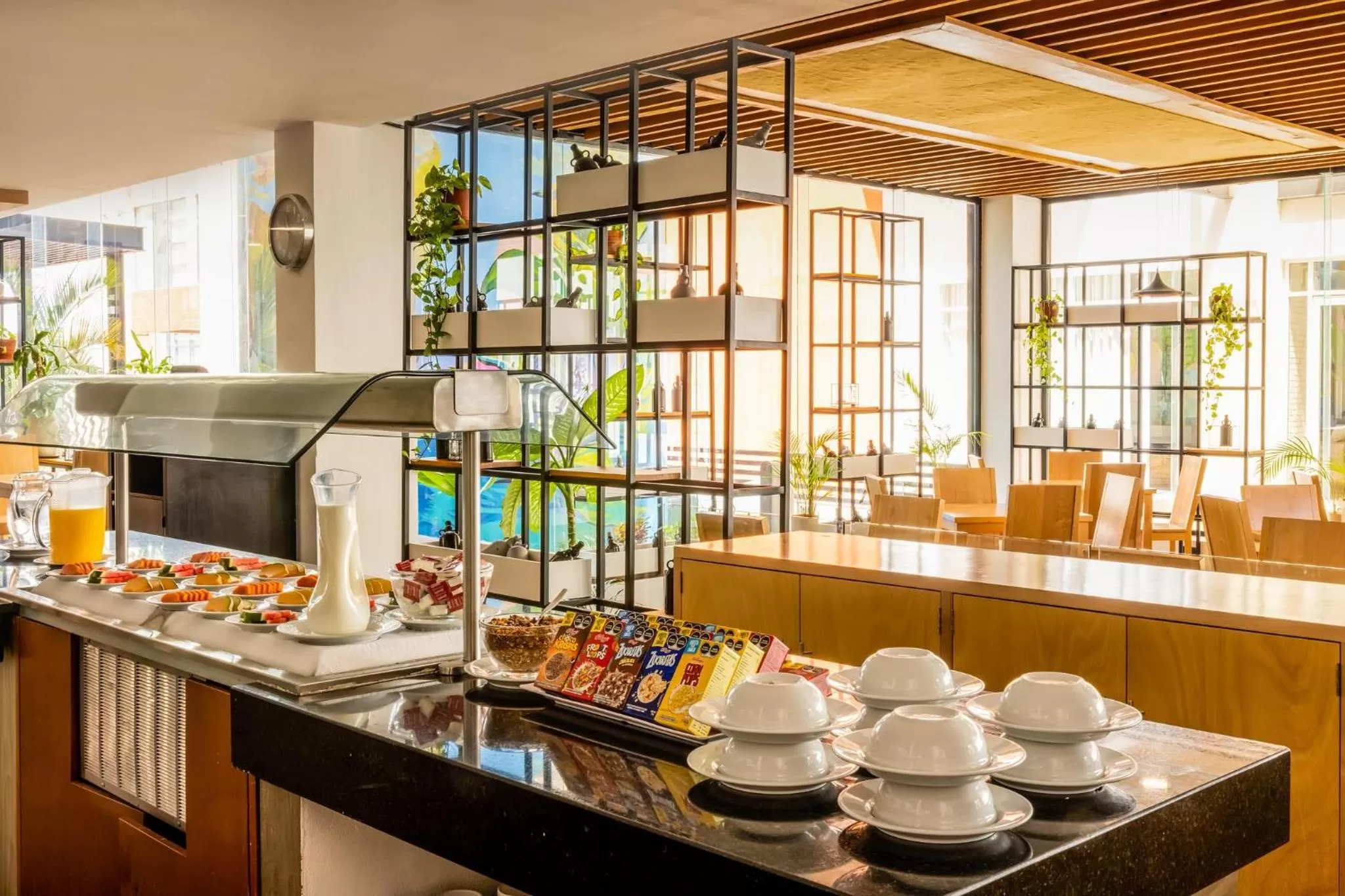 Food and drinks in Wyndham Garden Cancun Downtown