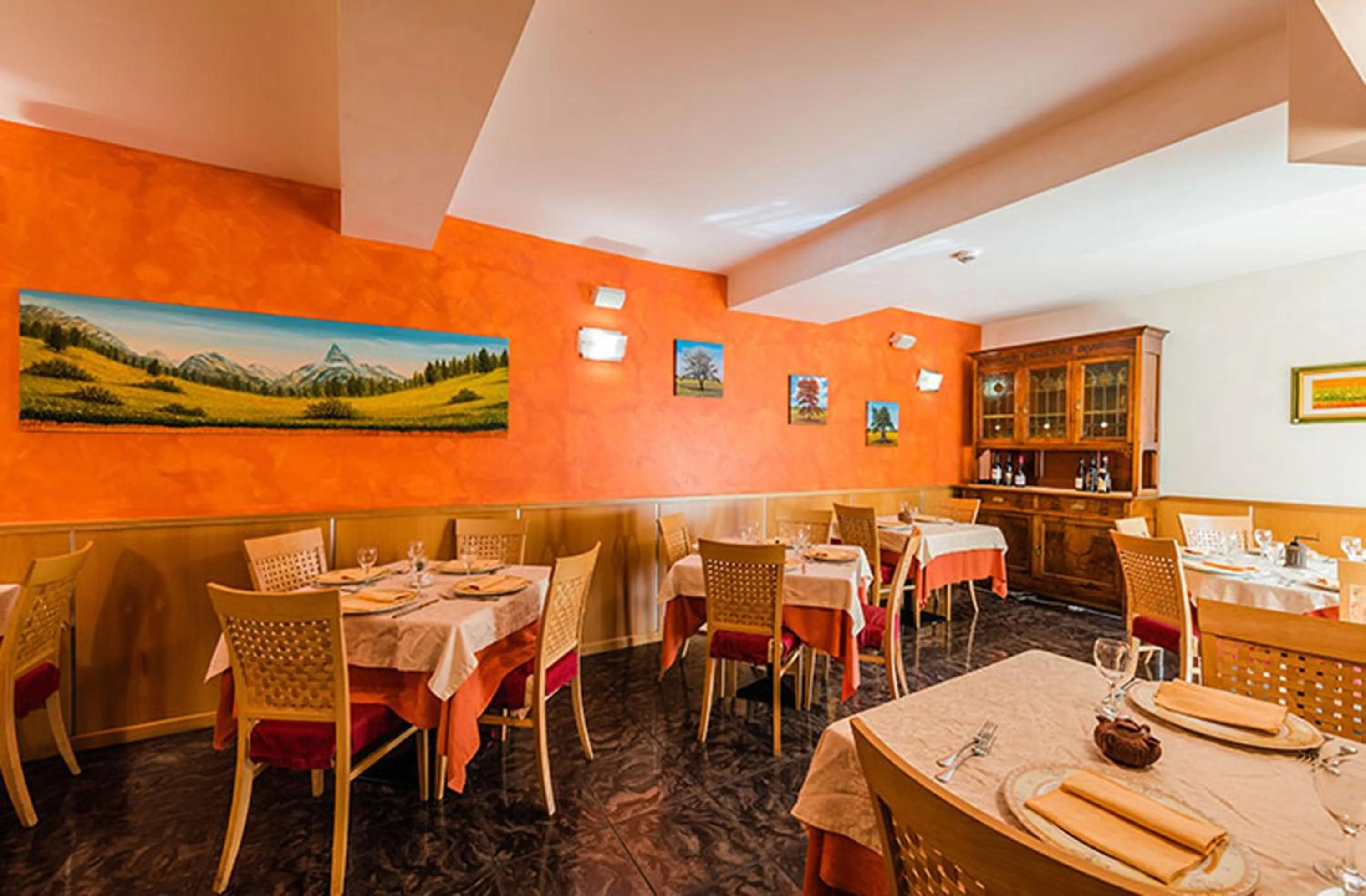 Restaurant/places to eat in Hotel Au Soleil