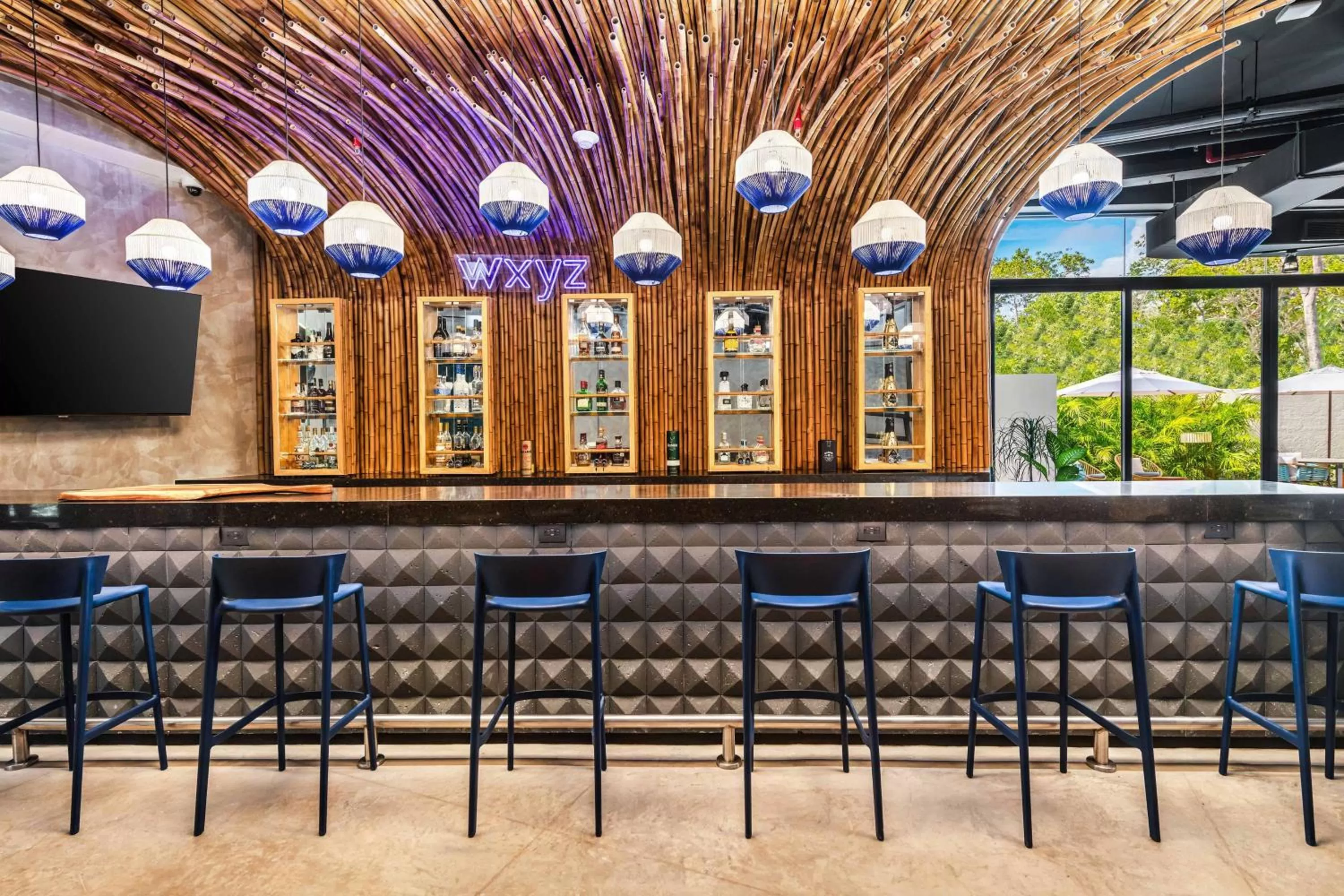 Lounge or bar in Aloft Tulum