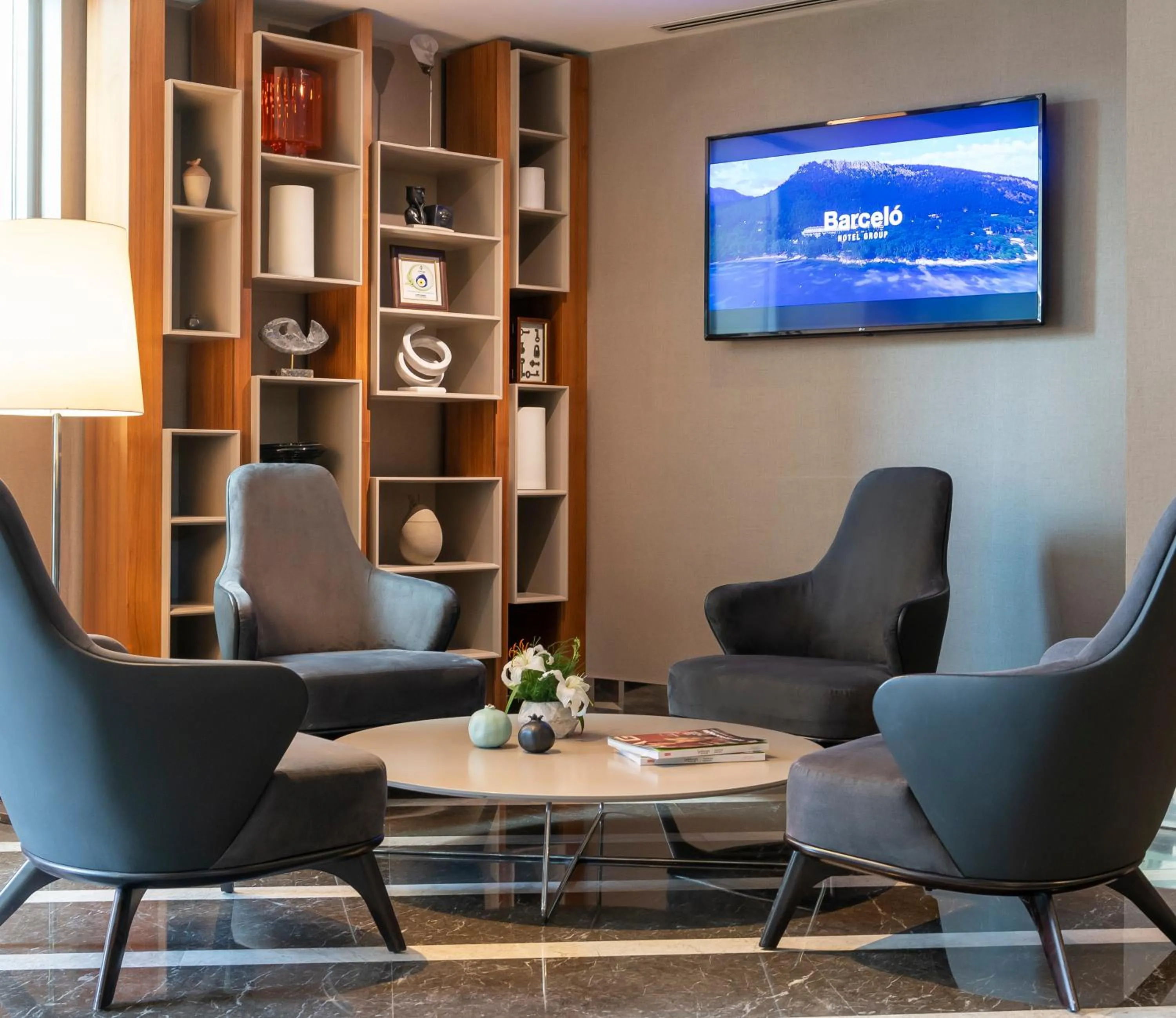 Lobby or reception in Occidental Ankara