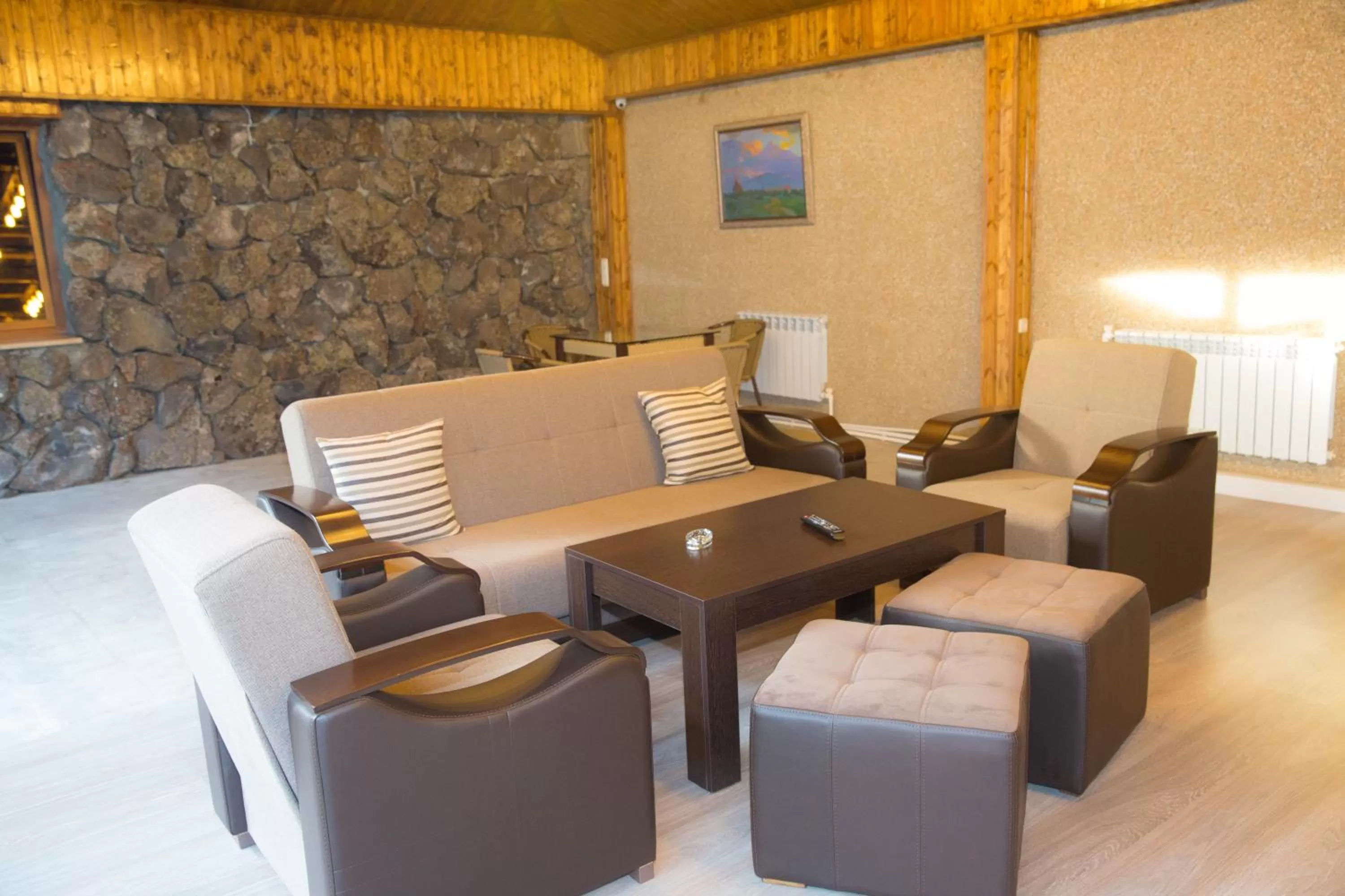 Communal lounge/ TV room, Restaurant/Places to Eat in Eridana Hotel