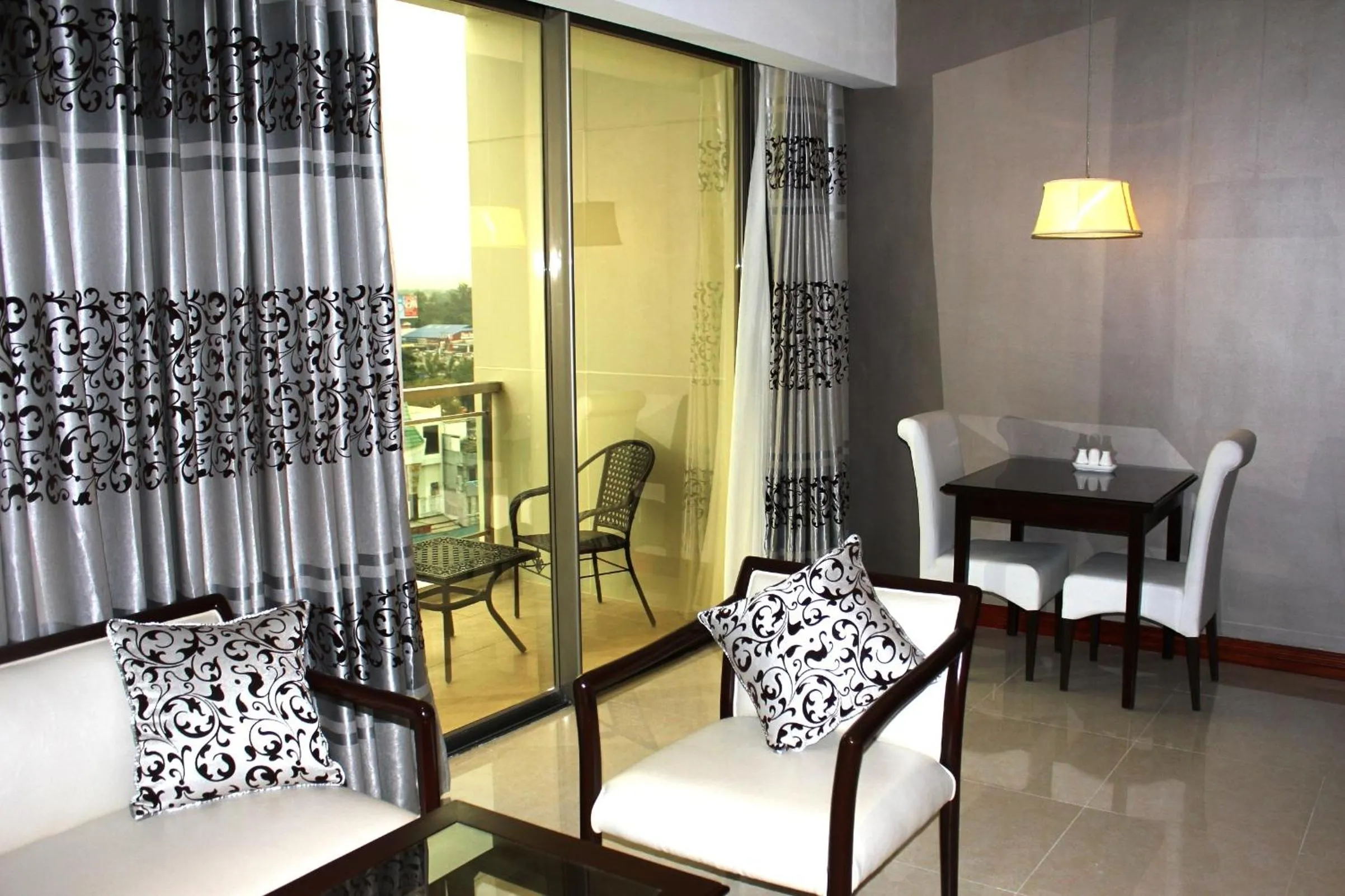 Living room in Central Park Tower Resort