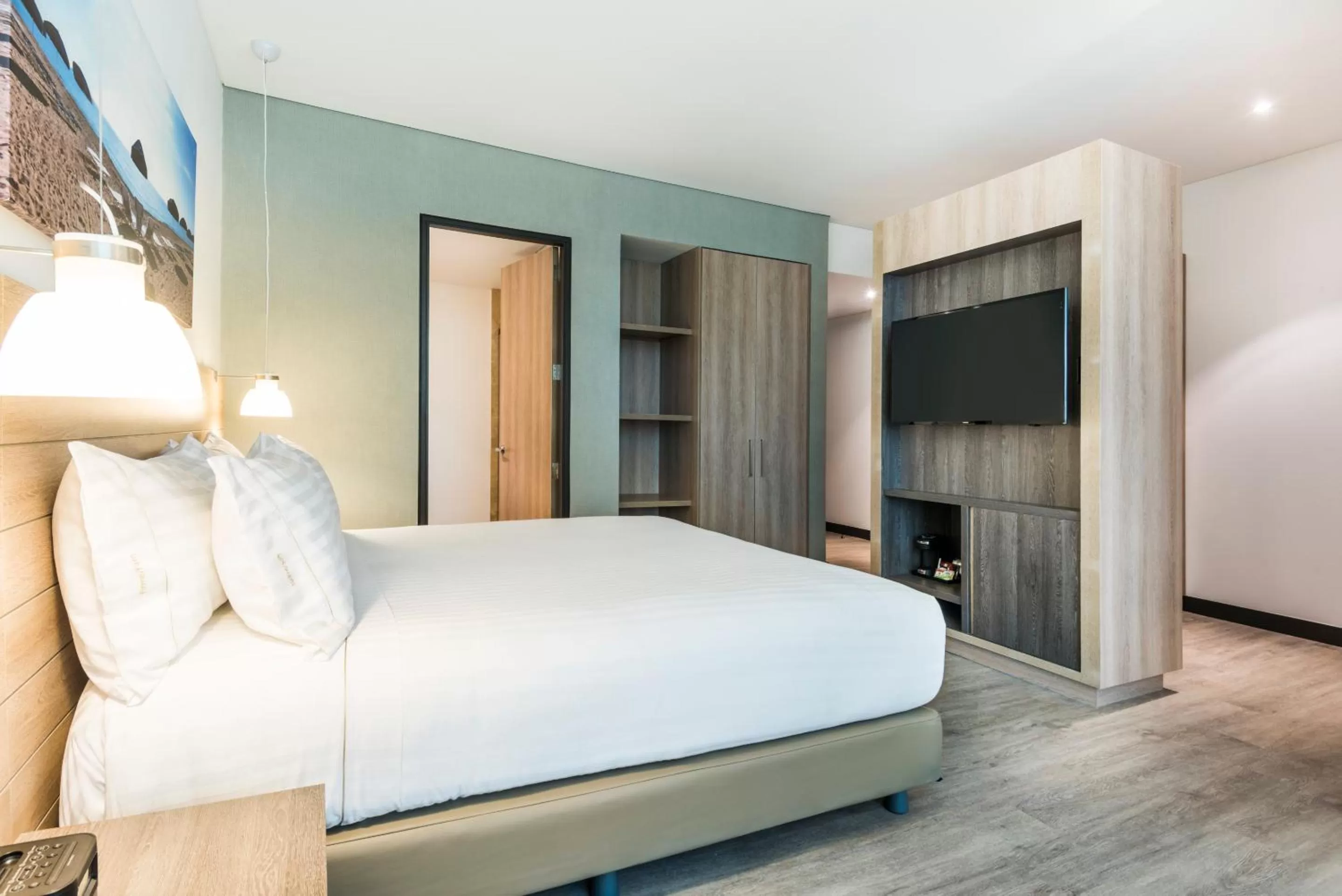 Bedroom, Bed in Holiday Inn Express - Barranquilla Buenavista by IHG