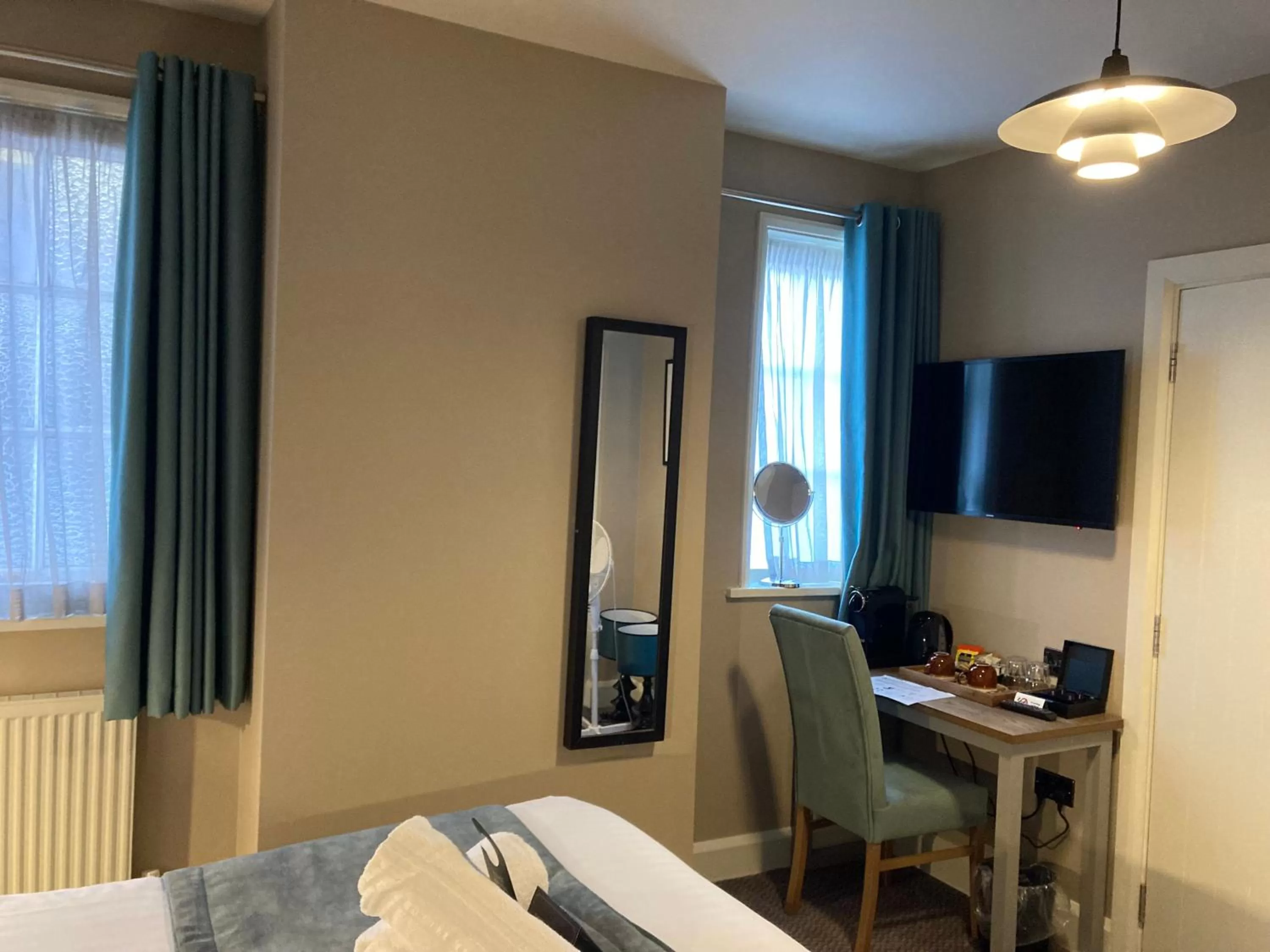 TV and multimedia, Bed in The Station Inn Whitby