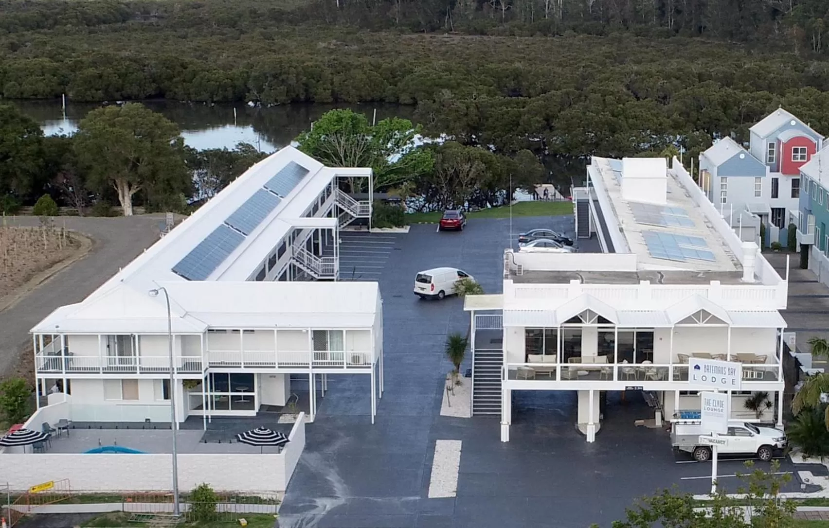 Property building in Batemans Bay Lodge