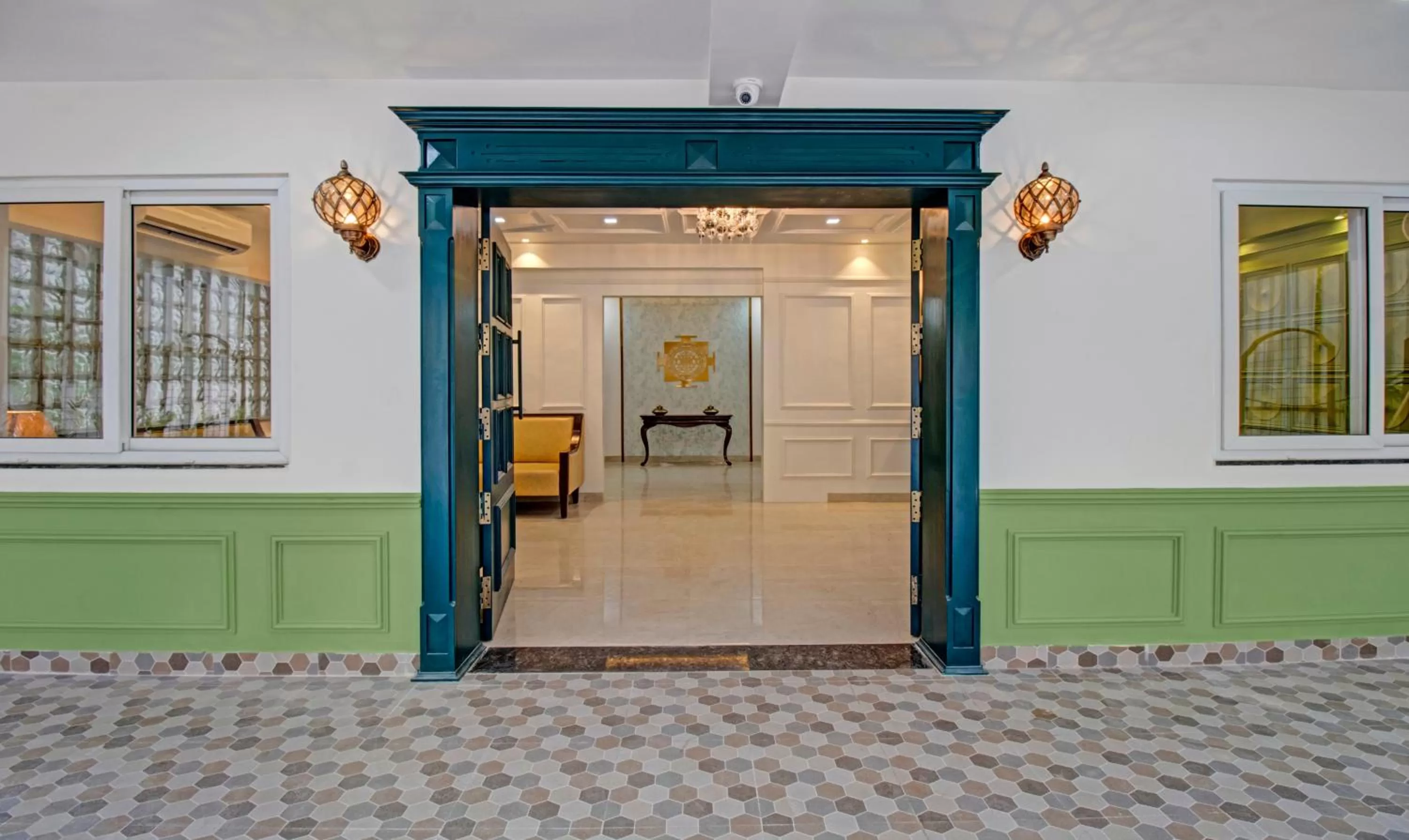 Facade/entrance in Treebo Chandraprasth Residency