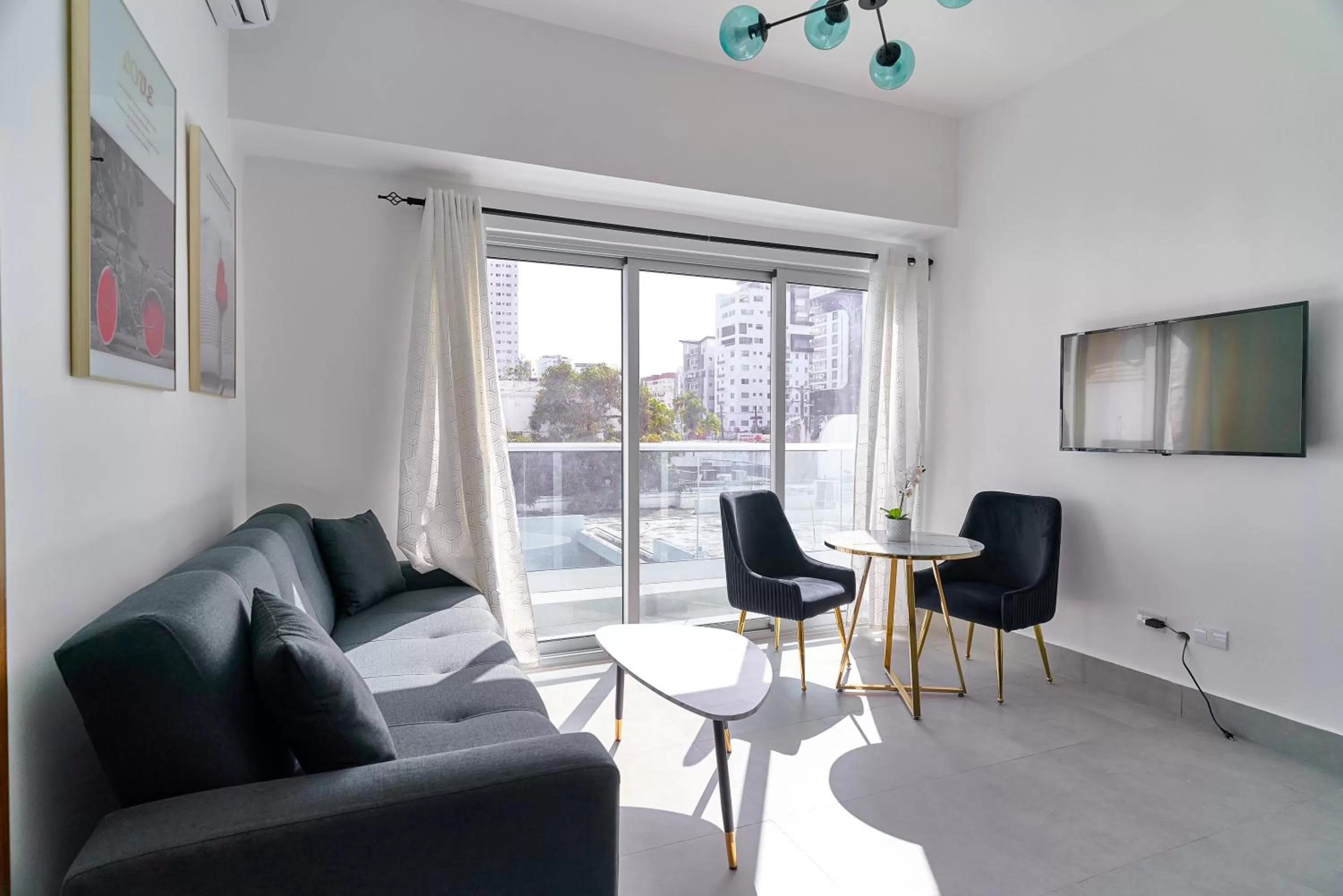 TV and multimedia in Central Suites Tower