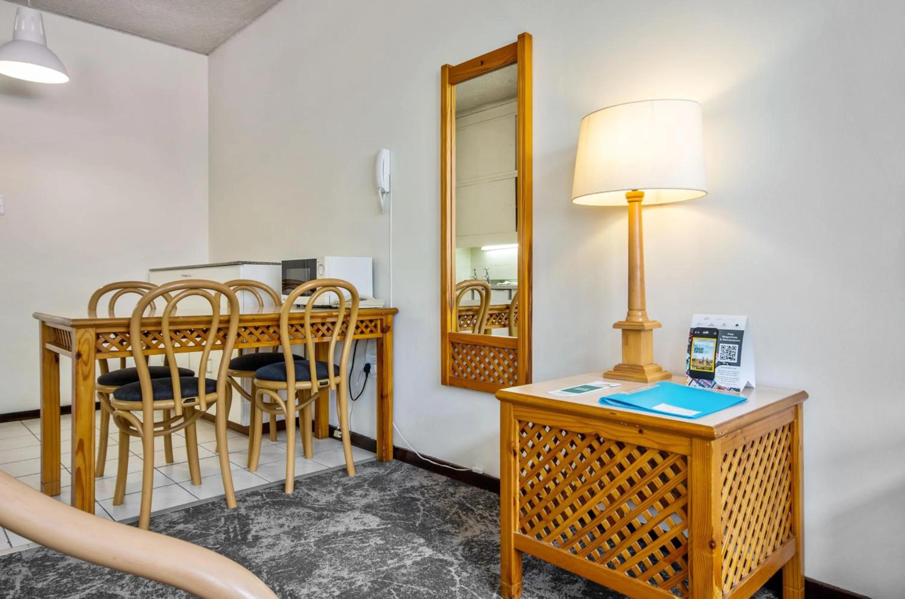 Dining area in Gardens Centre Holiday Apartments