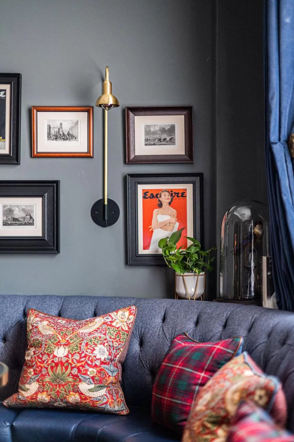 Lounge or bar in The Tophams Hotel