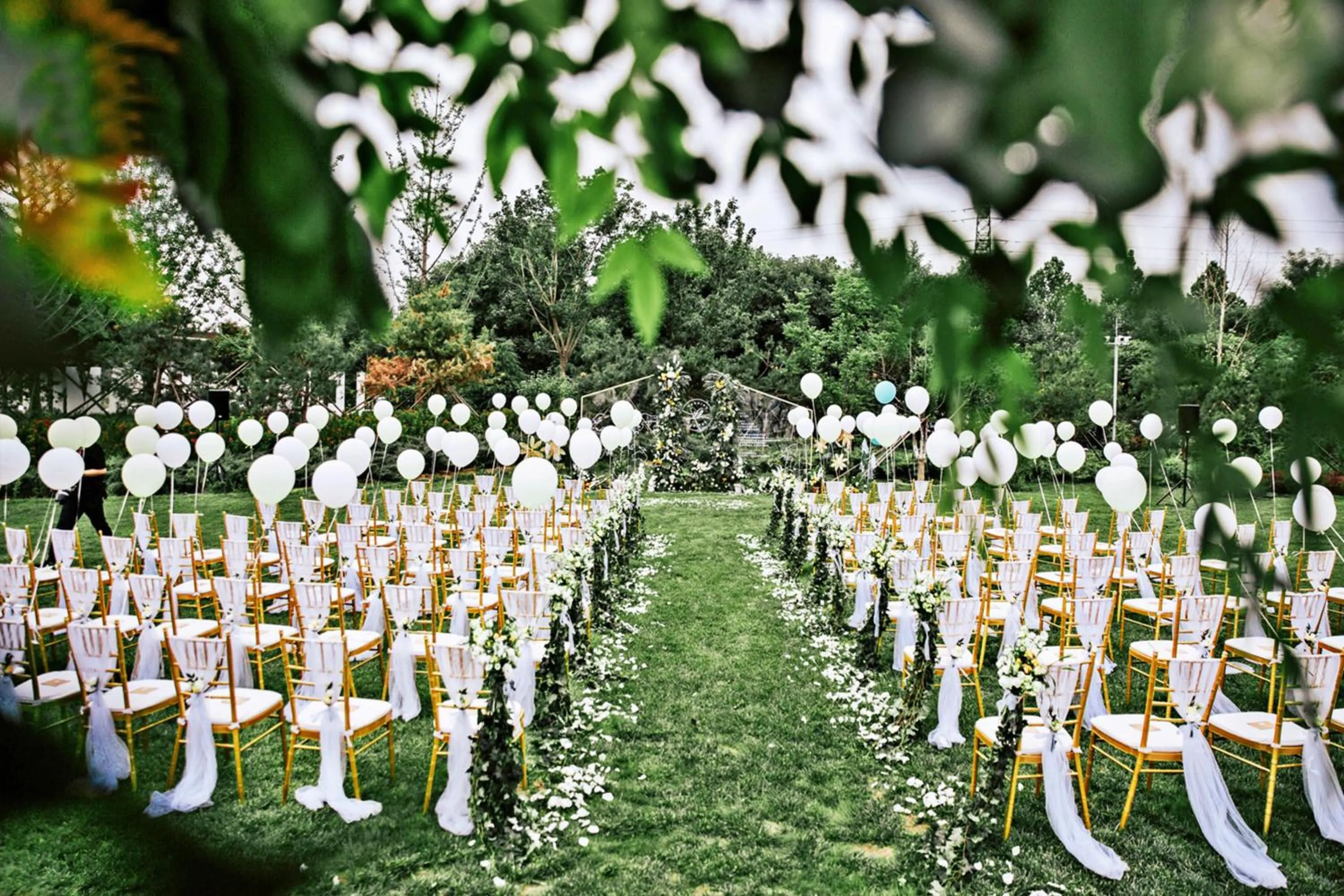 Meeting/conference room in Holiday Inn Beijing Shijingshan Parkview by IHG