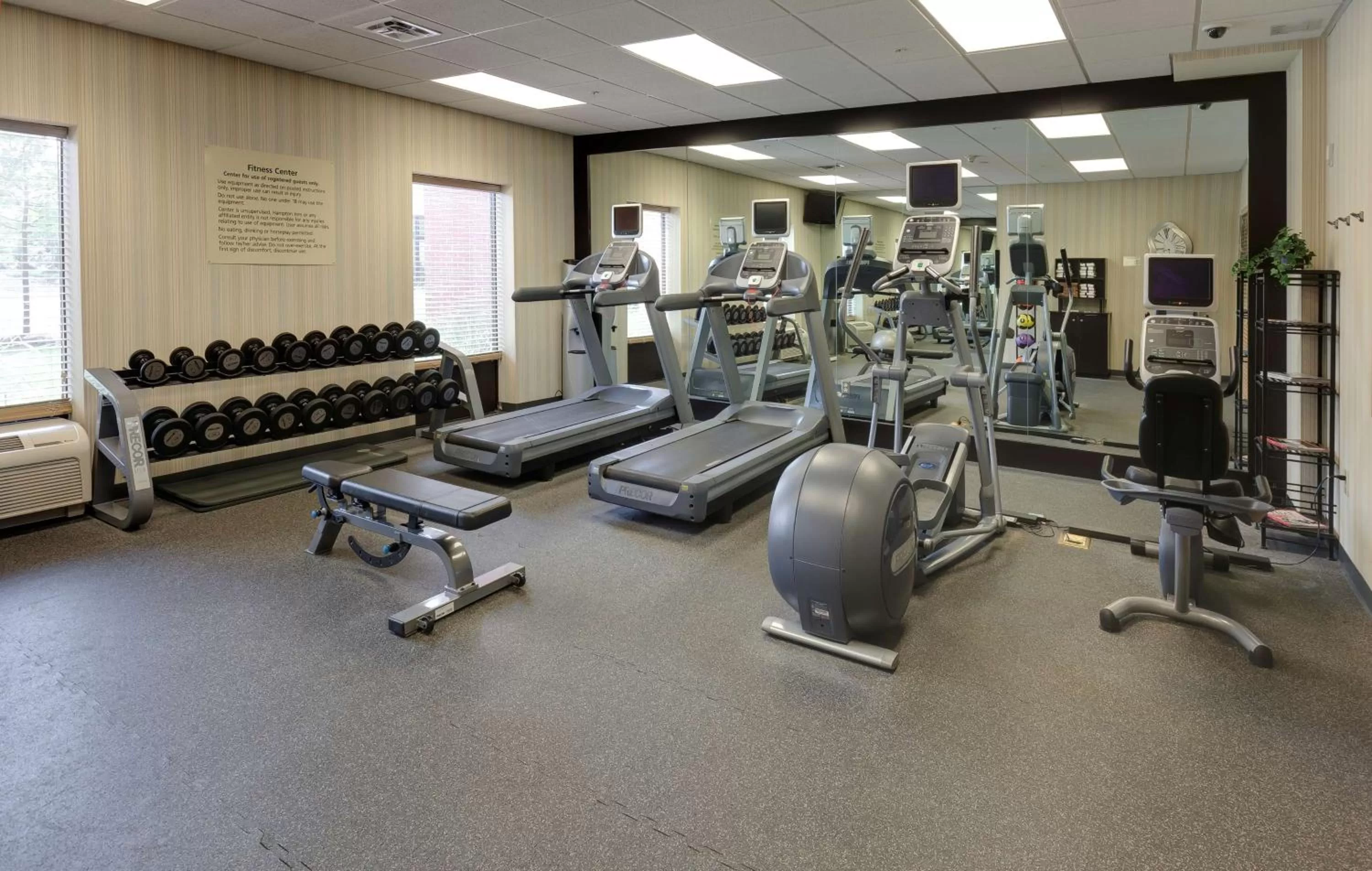 Fitness centre/facilities in Hampton Inn & Suites Columbus Polaris