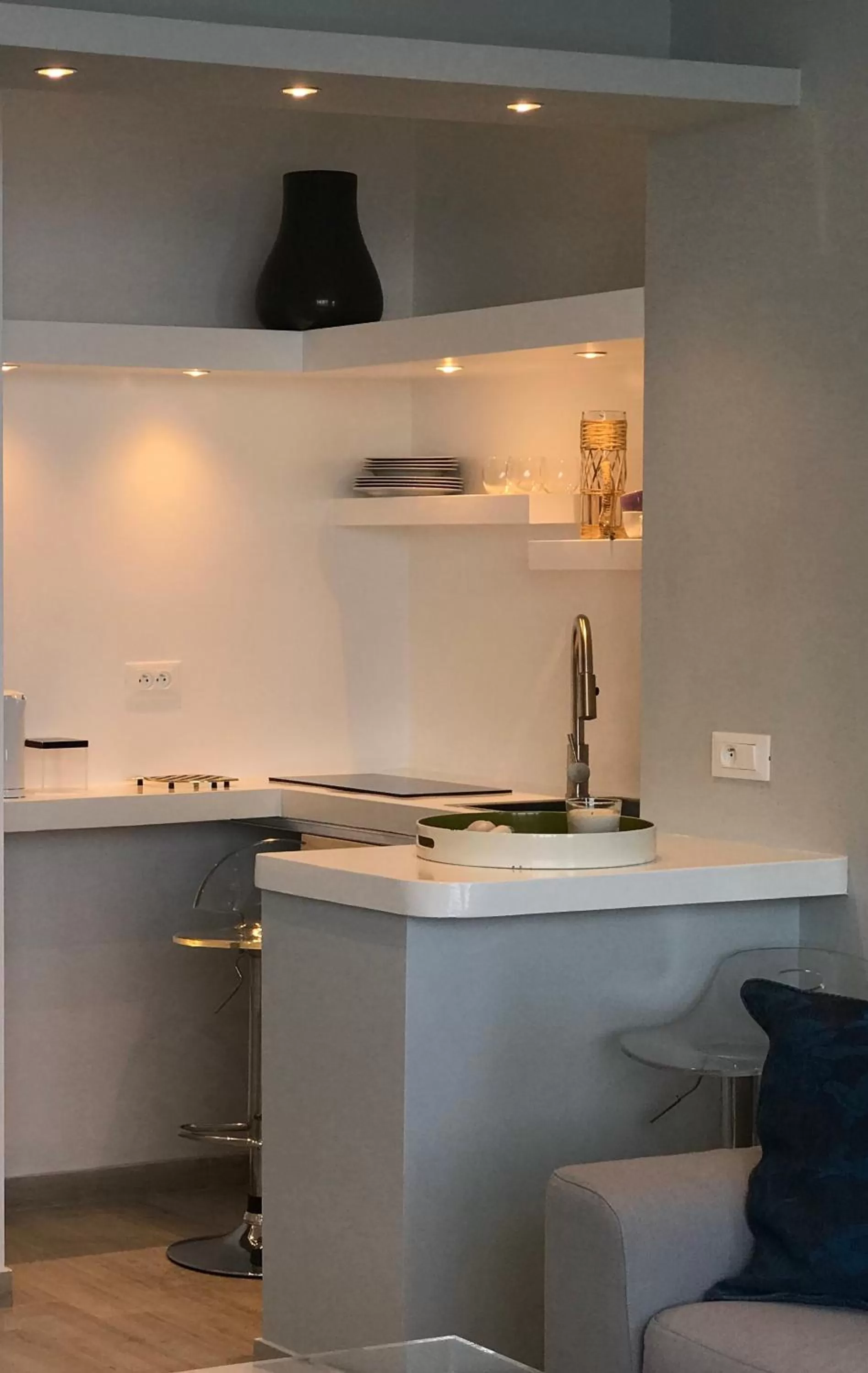 Kitchen or kitchenette in Les Lilas