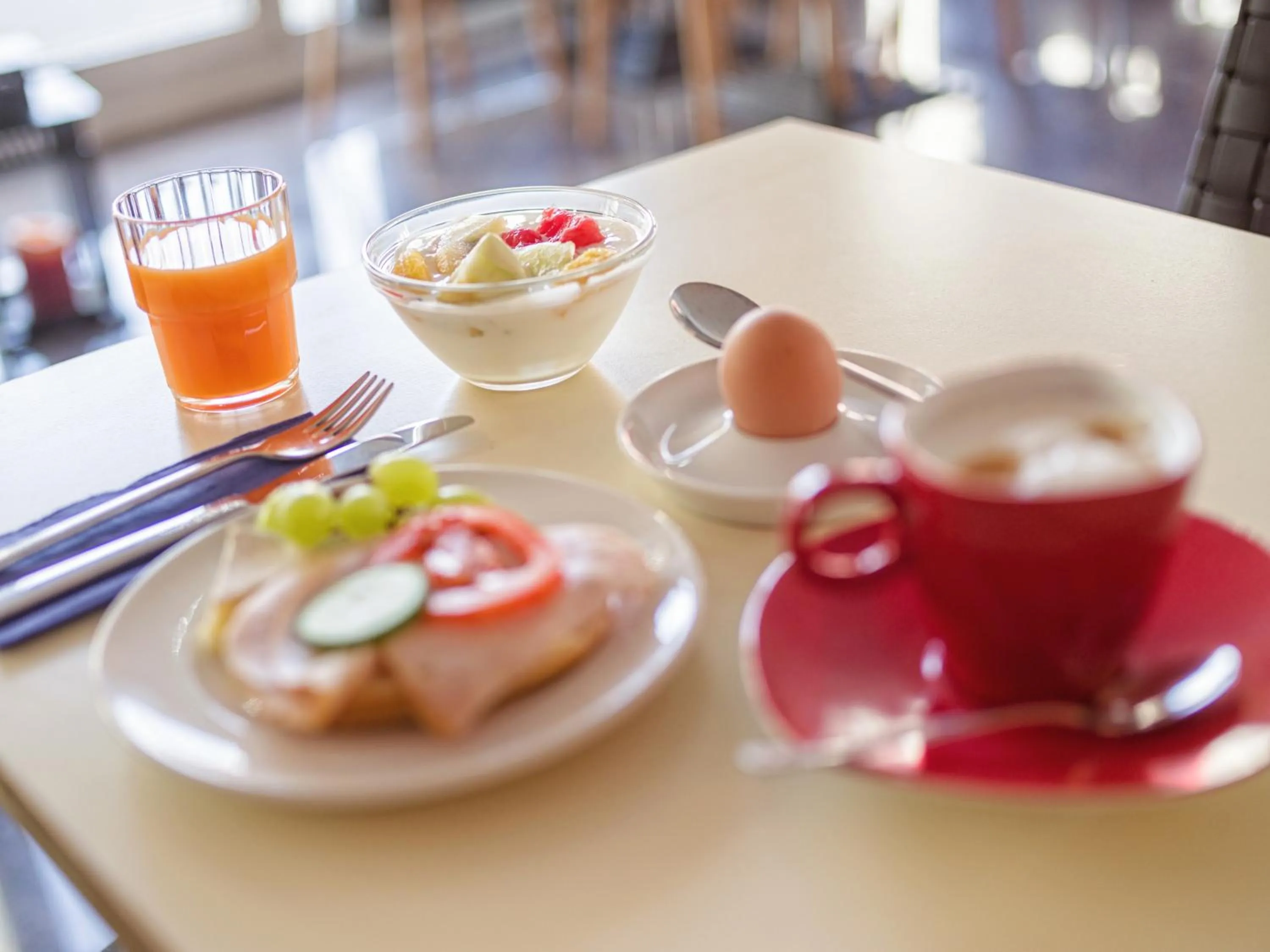 Food and drinks in Hotel Berlin Mitte by Campanile