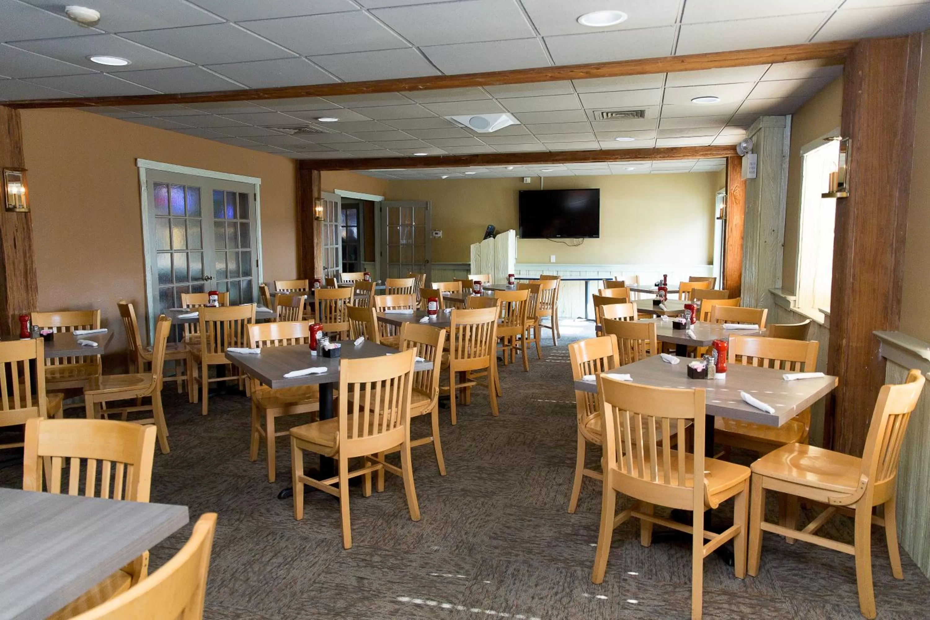 Restaurant/places to eat in The Country Inn of Lancaster